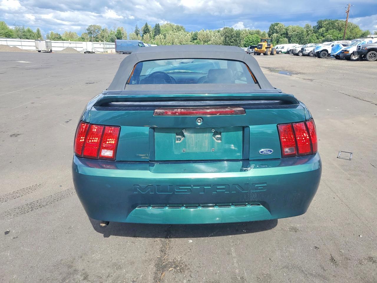 2000 Ford Mustang Green vin: 1FAFP4447YF288771