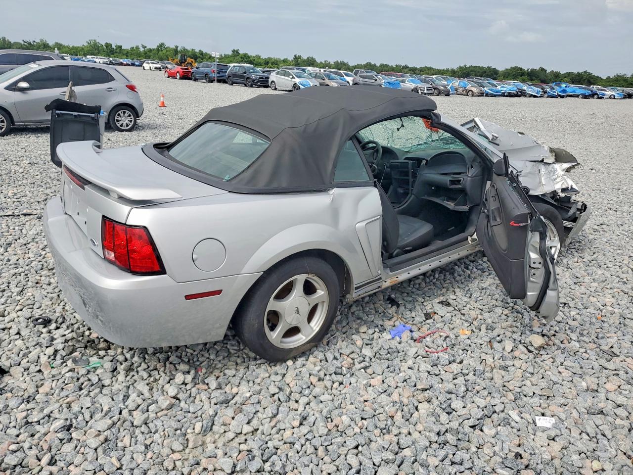 2001 Ford Mustang Silver vin: 1FAFP44481F246101