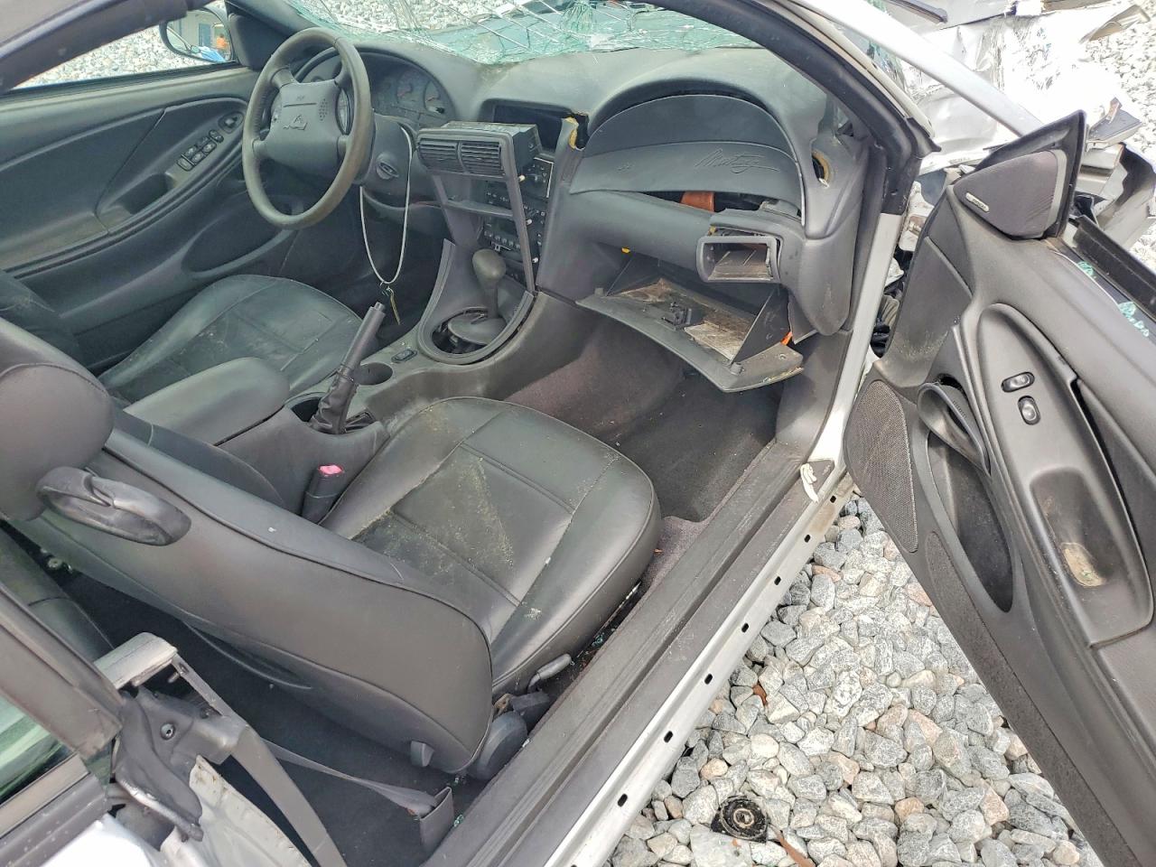 2001 Ford Mustang Silver vin: 1FAFP44481F246101