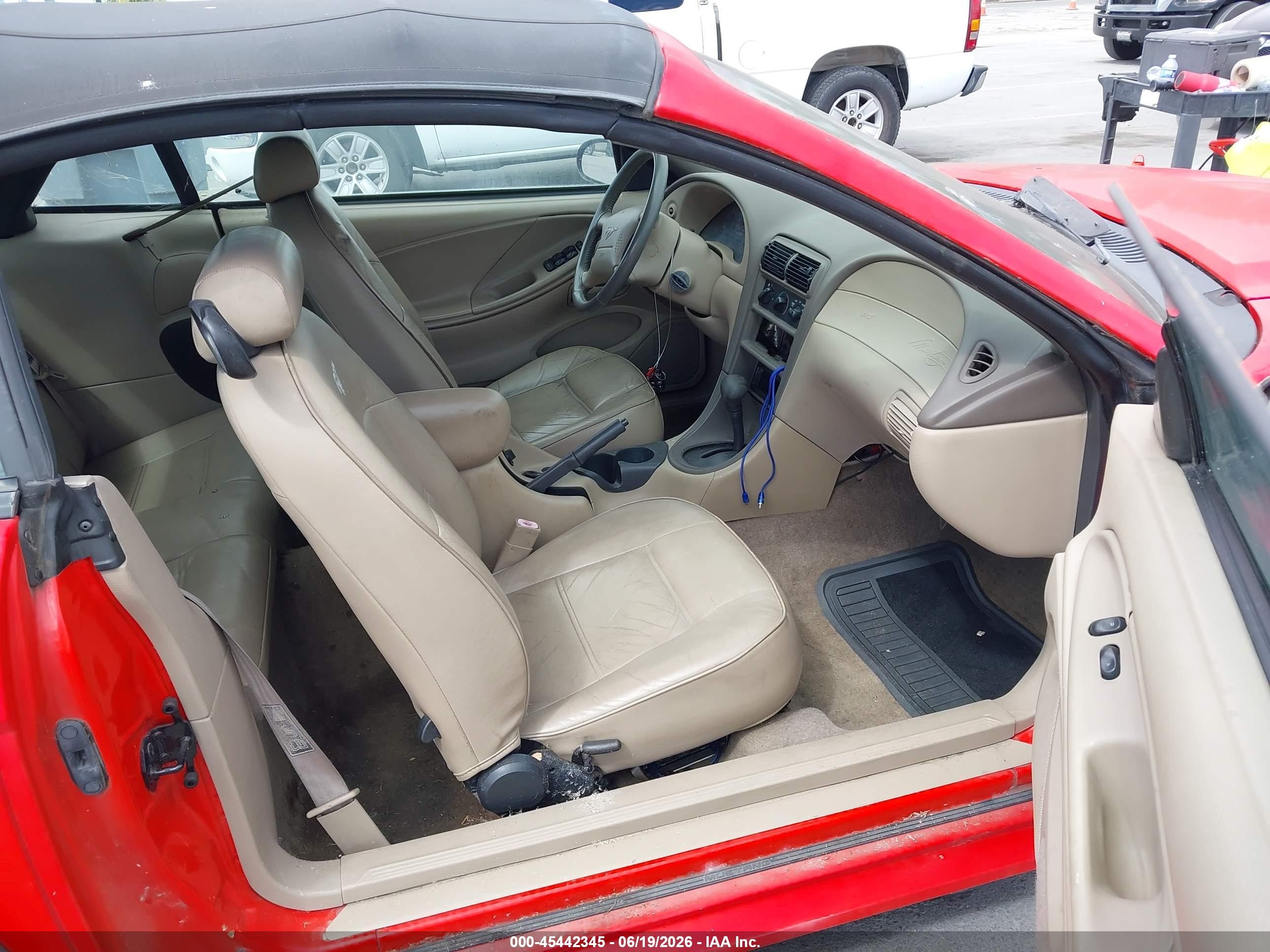 2000 Ford Mustang Red vin: 1FAFP4448YF166663