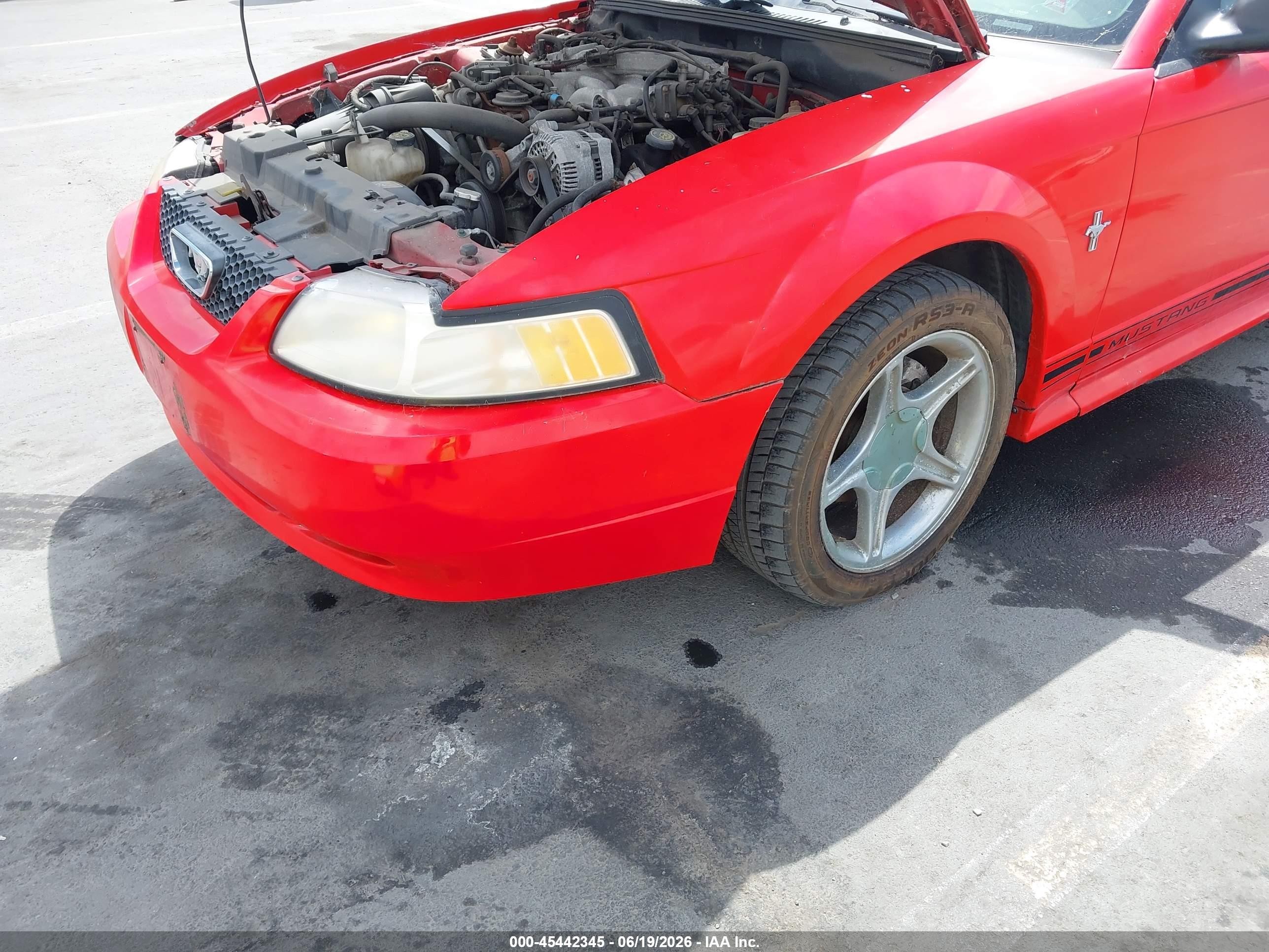 2000 Ford Mustang Red vin: 1FAFP4448YF166663