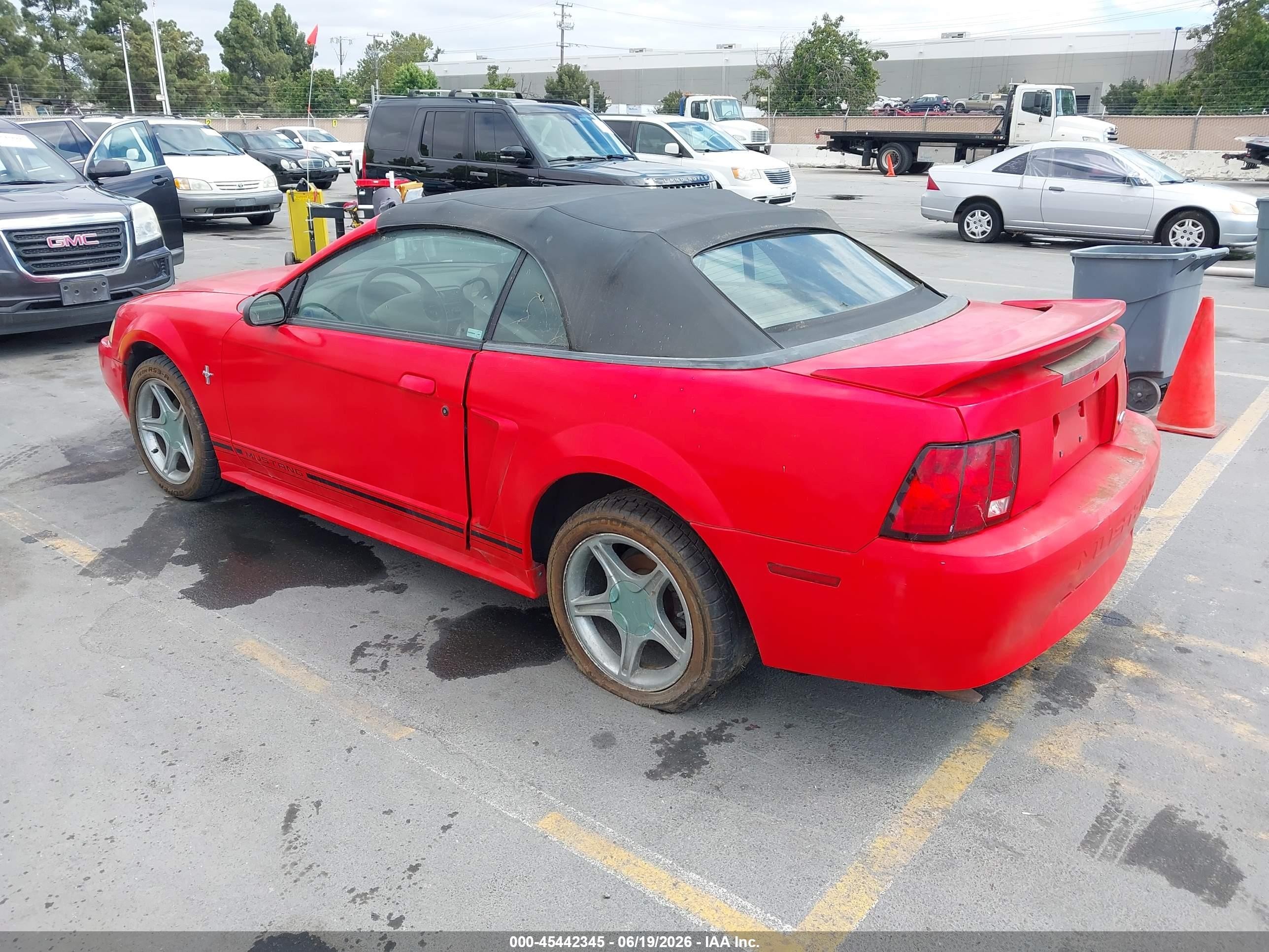 2000 Ford Mustang Red vin: 1FAFP4448YF166663