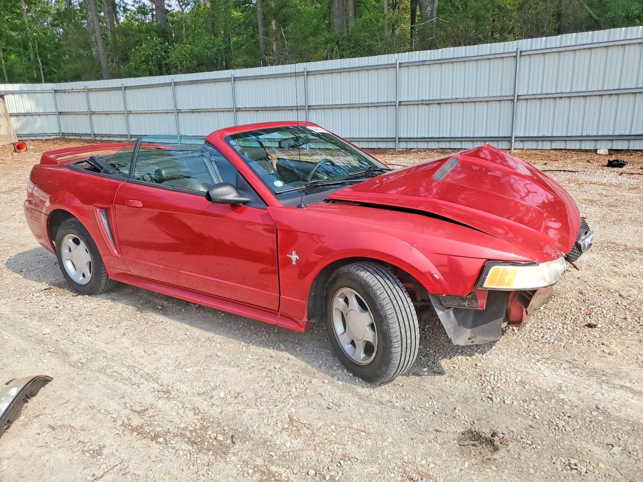 2000 Ford Mustang Red vin: 1FAFP4448YF226330