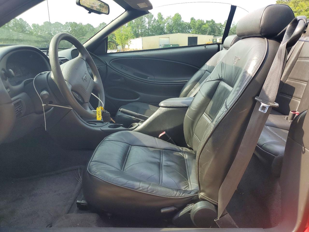 2000 Ford Mustang Red vin: 1FAFP4448YF226330