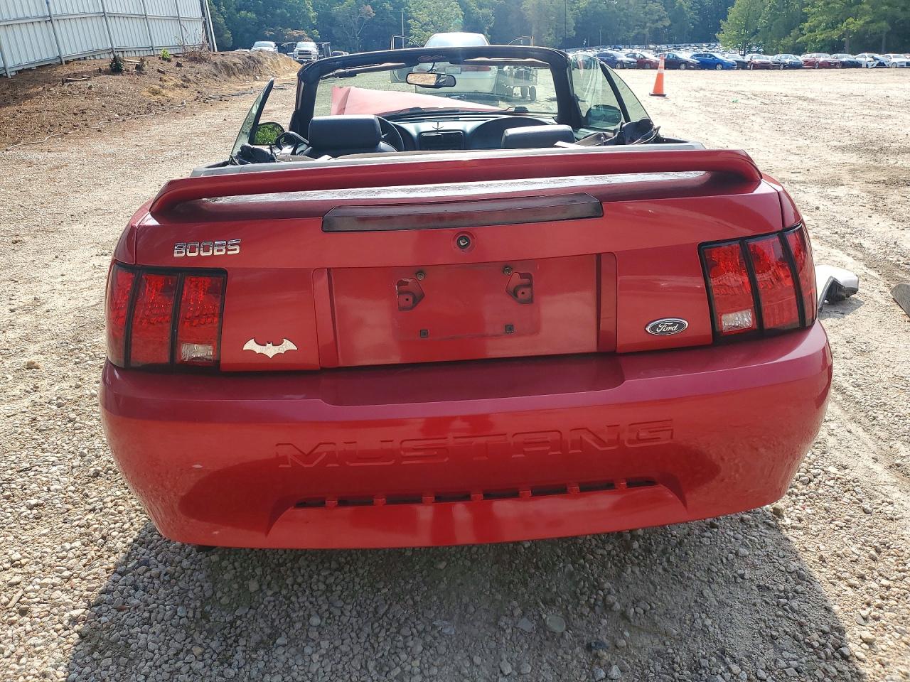 2000 Ford Mustang Red vin: 1FAFP4448YF226330
