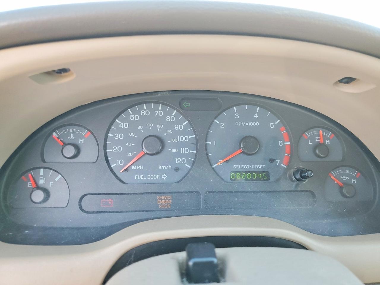 2004 Ford Mustang White vin: 1FAFP44494F110208
