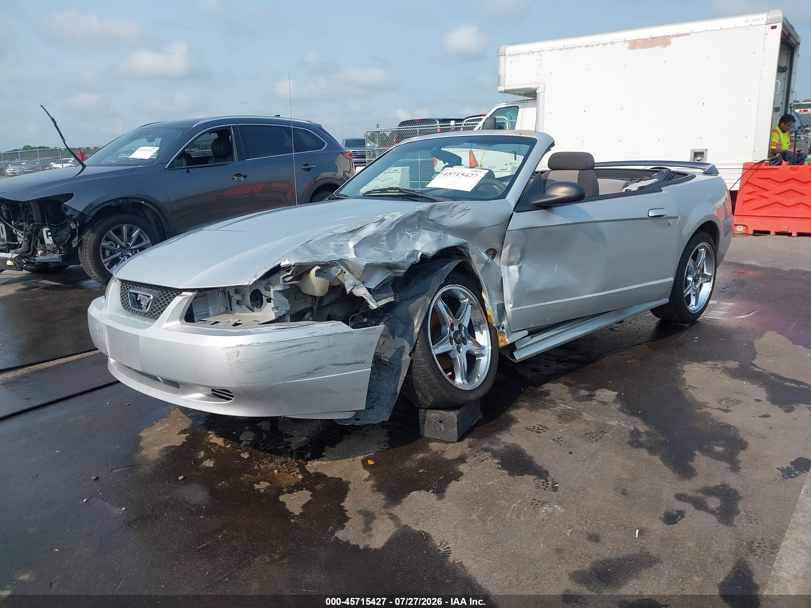 2004 Ford Mustang   Серебряный vin: 1FAFP44494F126697