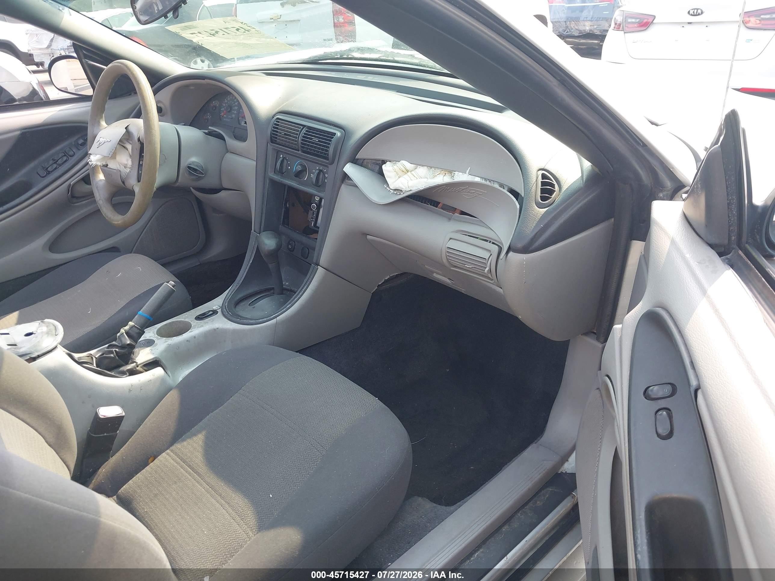 2004 Ford Mustang   Серебряный vin: 1FAFP44494F126697