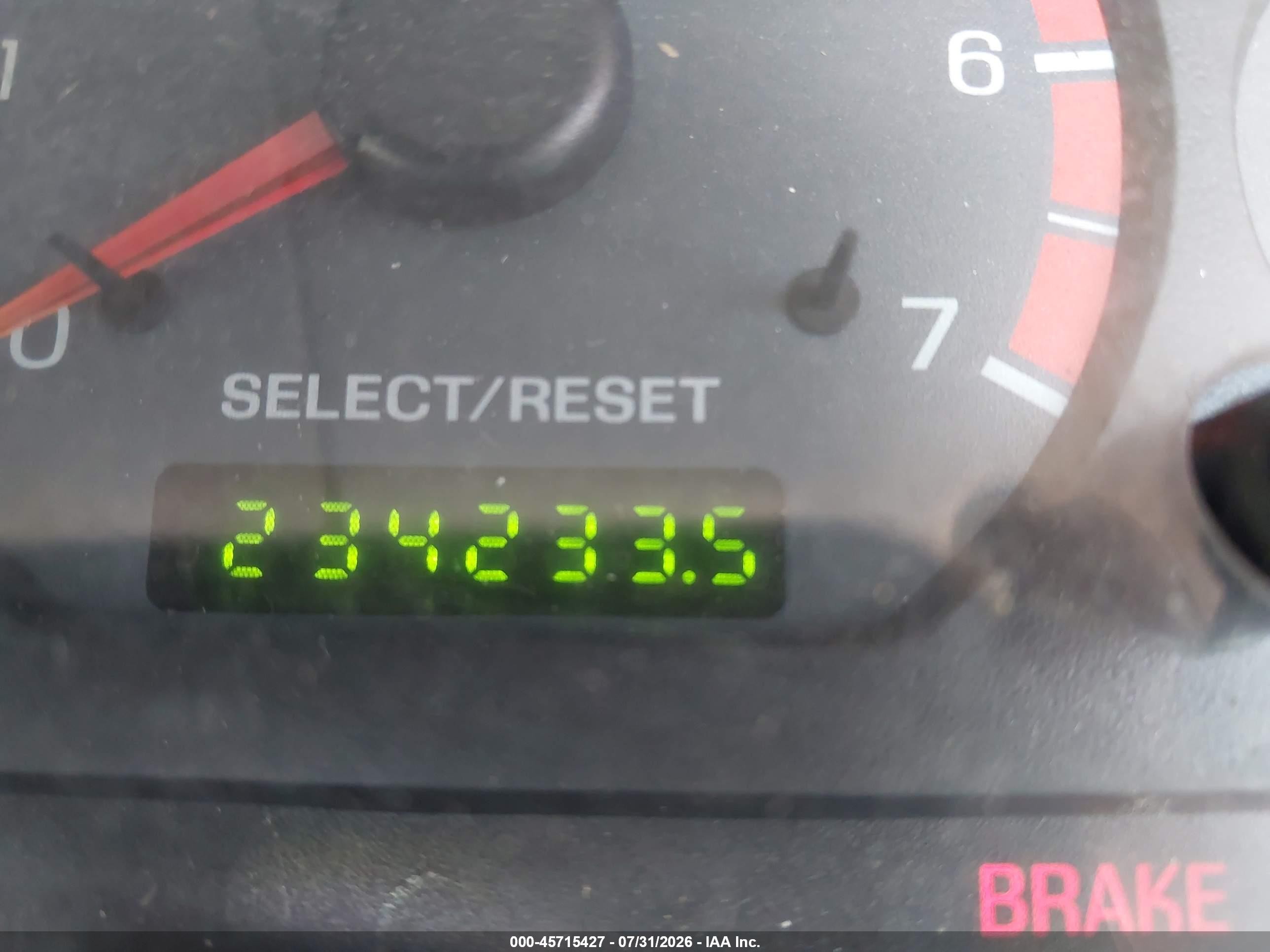 2004 Ford Mustang   Серебряный vin: 1FAFP44494F126697