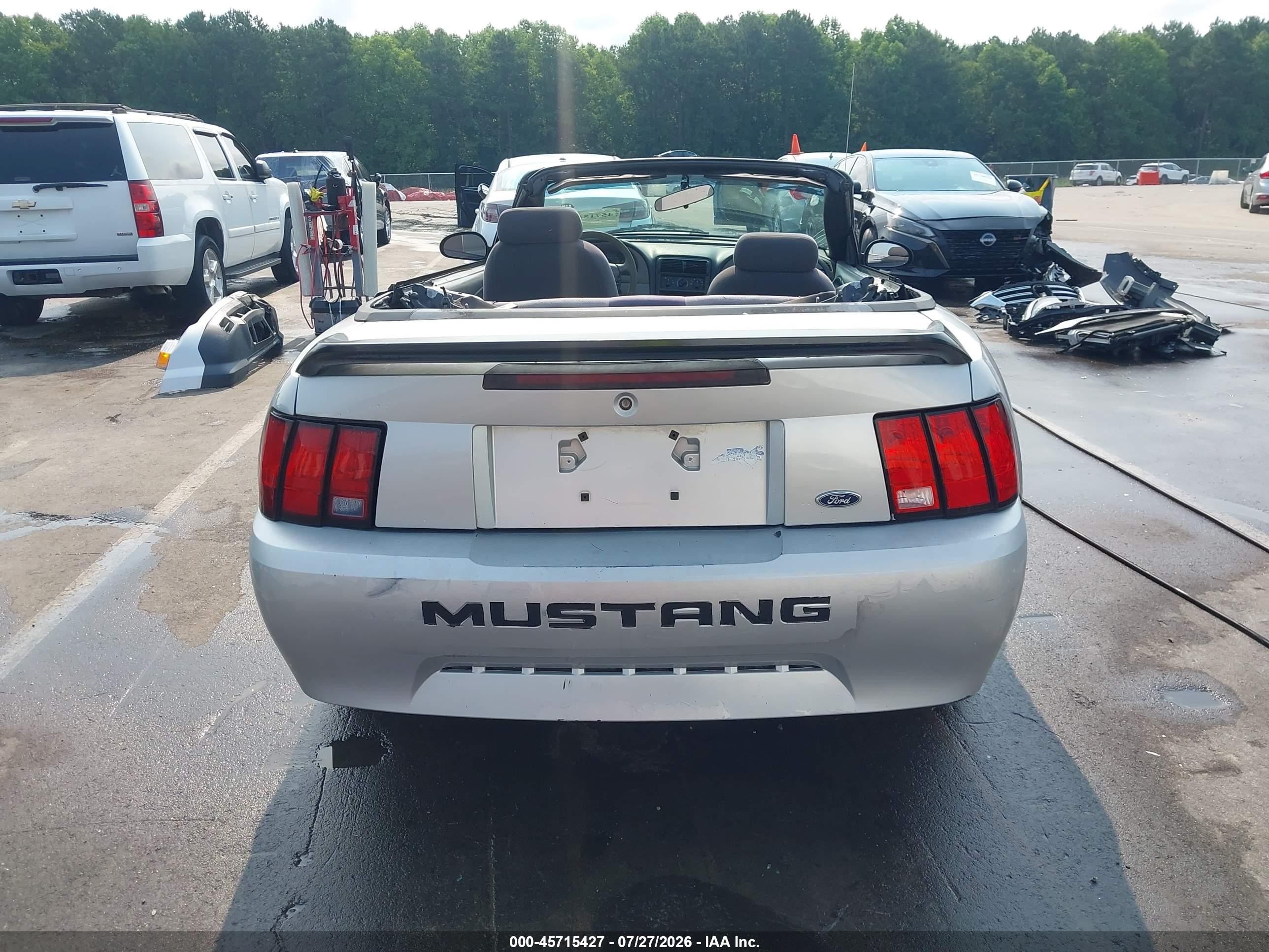 2004 Ford Mustang   Серебряный vin: 1FAFP44494F126697
