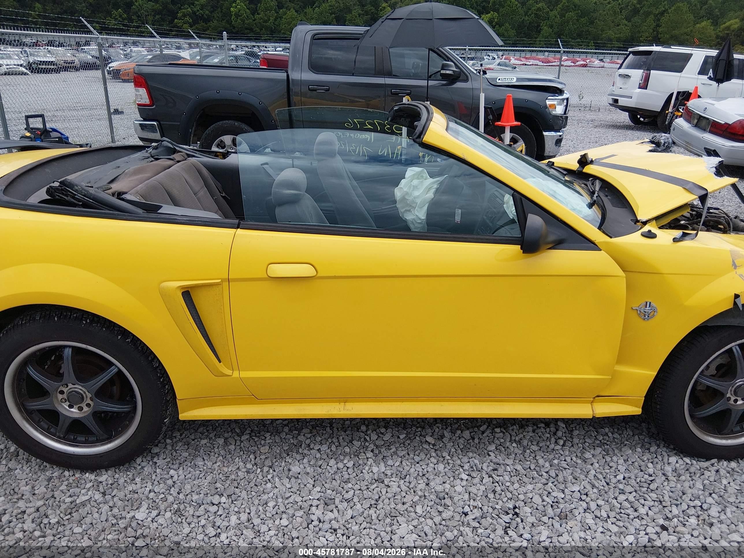 1999 Ford Mustang   Yellow vin: 1FAFP4449XF149241