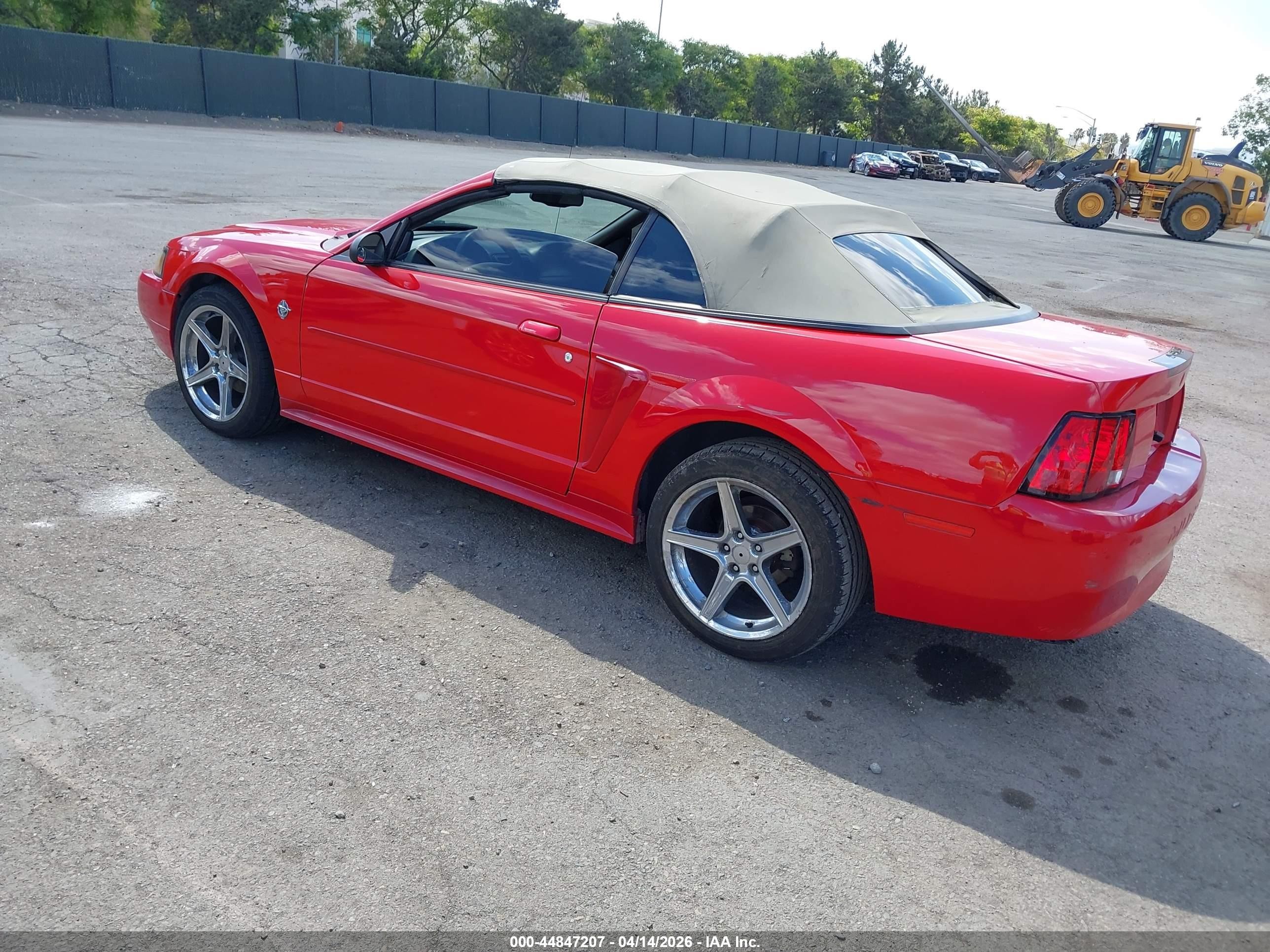 1999 Ford Mustang Красный vin: 1FAFP4449XF217117