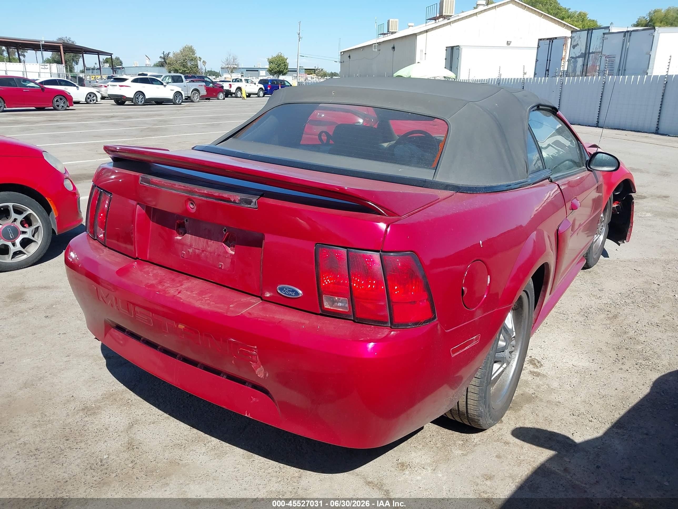 1999 Ford Mustang   Red vin: 1FAFP4449XF219336
