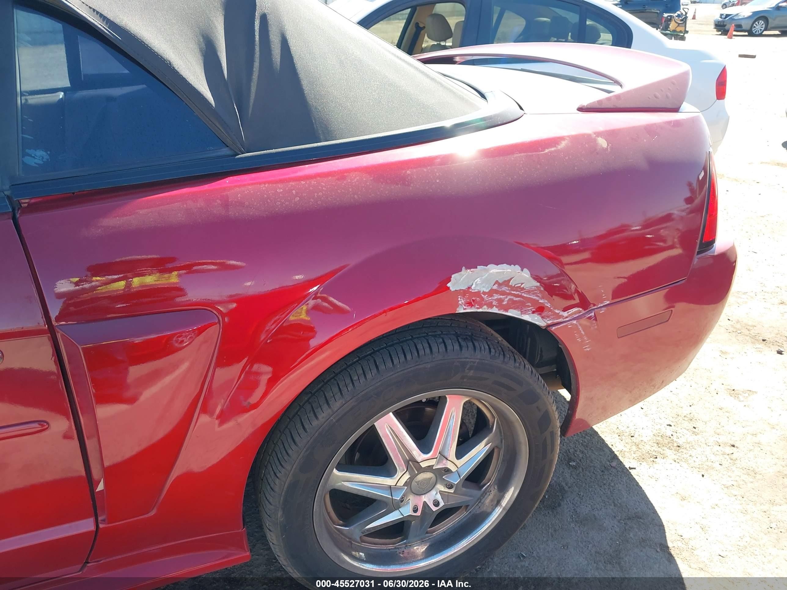 1999 Ford Mustang   Red vin: 1FAFP4449XF219336