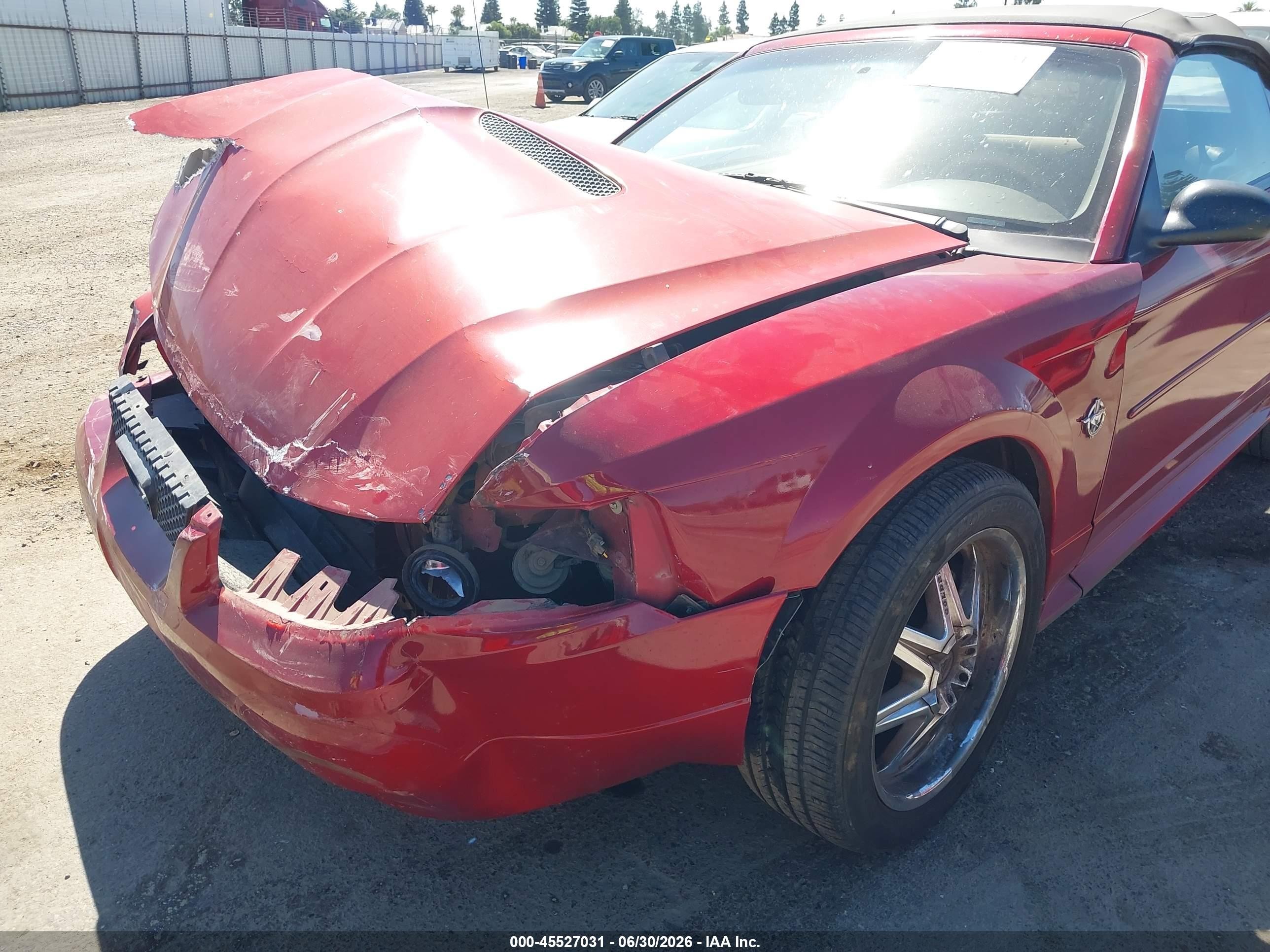 1999 Ford Mustang   Red vin: 1FAFP4449XF219336