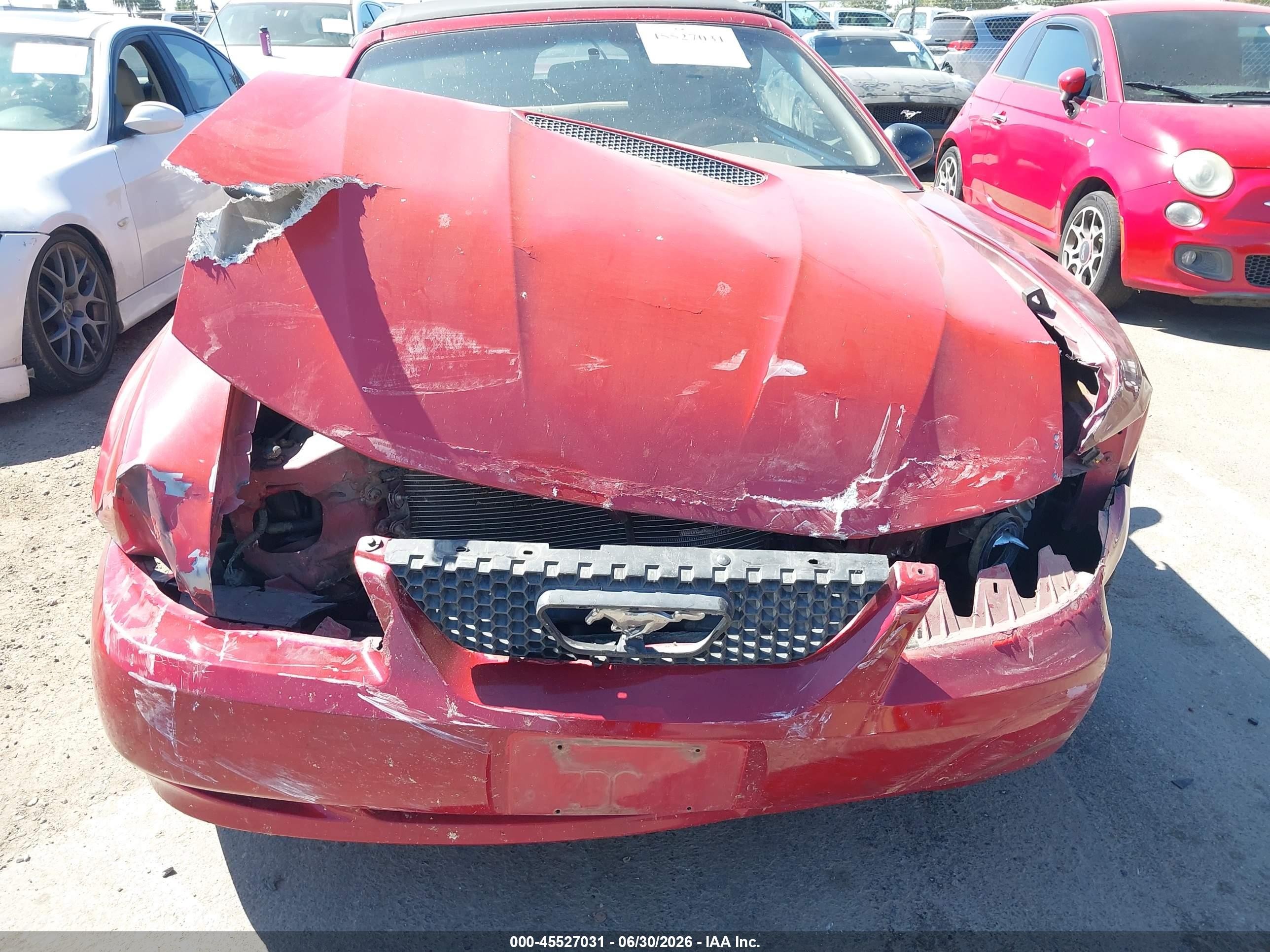 1999 Ford Mustang   Red vin: 1FAFP4449XF219336
