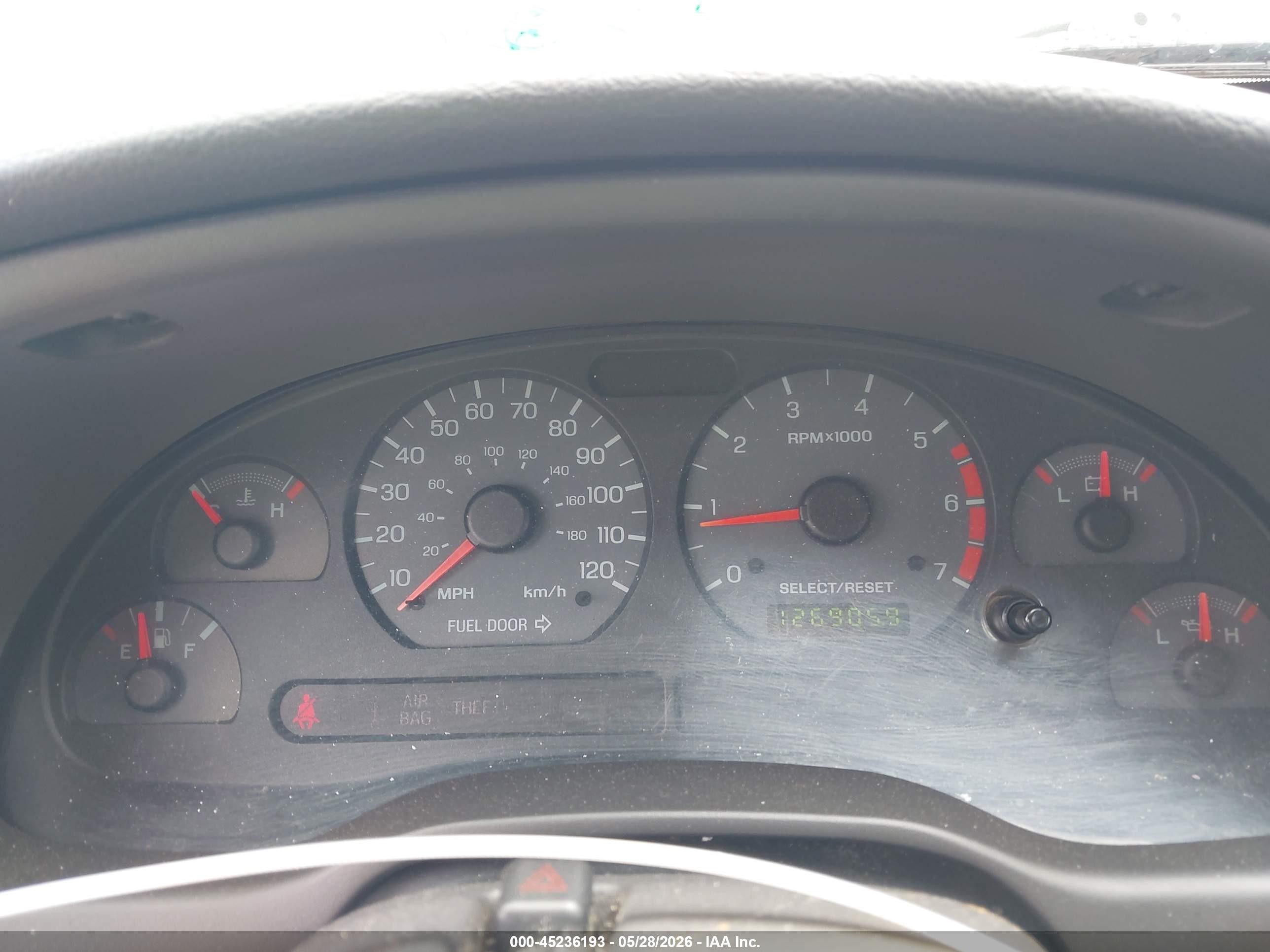 2002 Ford Mustang   Maroon vin: 1FAFP444X2F178272
