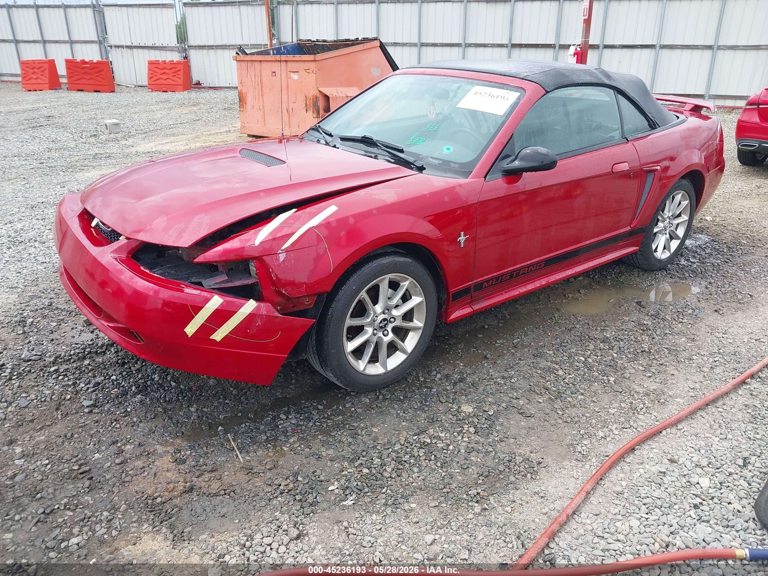 2002 Ford Mustang   Maroon vin: 1FAFP444X2F178272