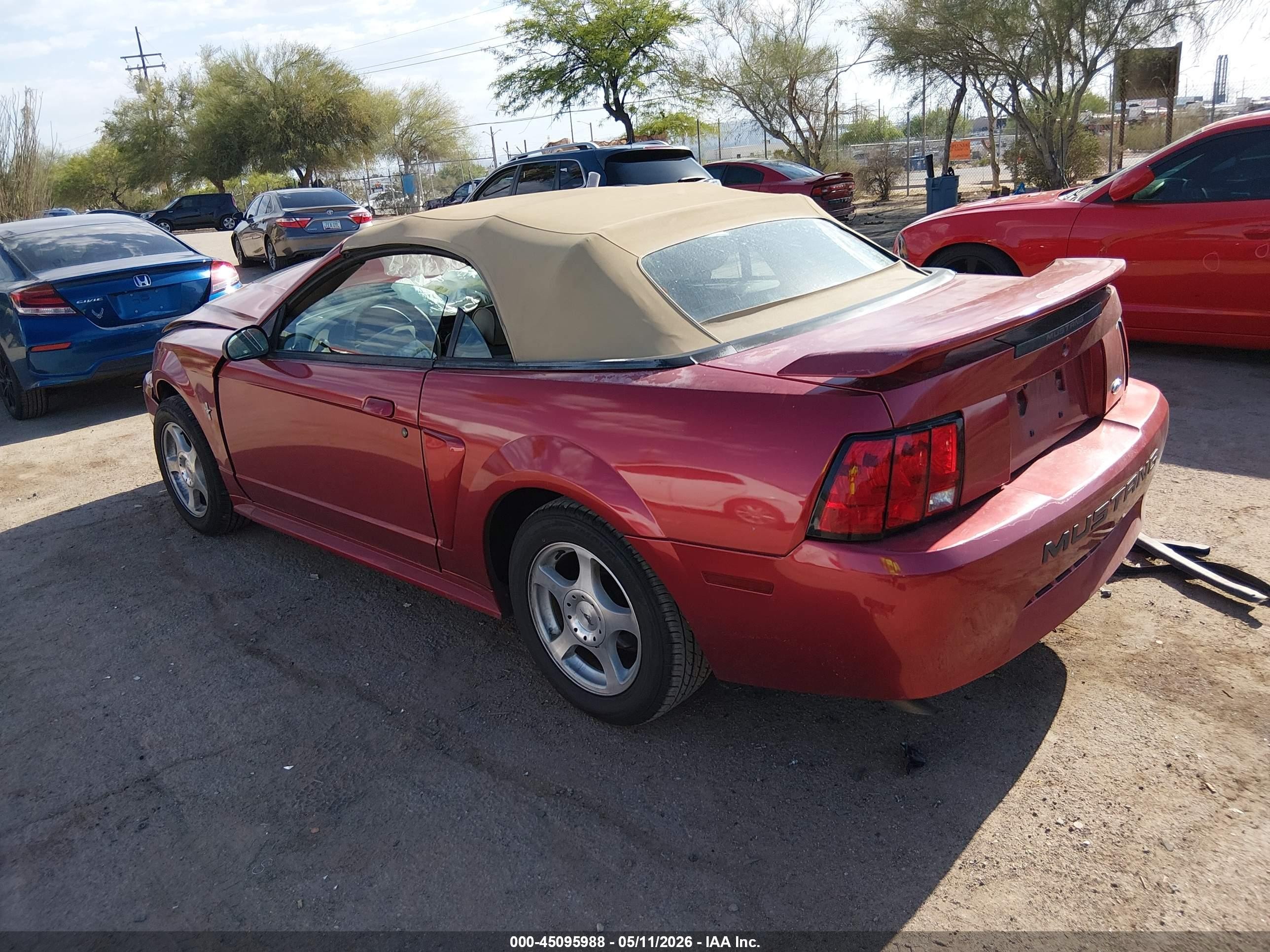 2003 Ford Mustang   Red vin: 1FAFP444X3F450160