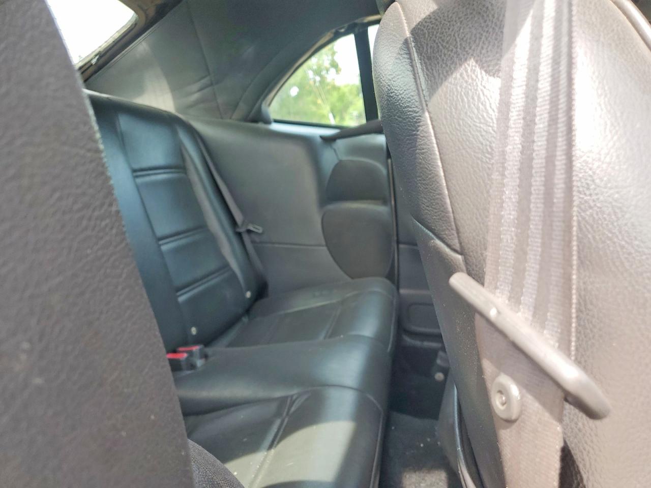 2004 Ford Mustang White vin: 1FAFP444X4F113568