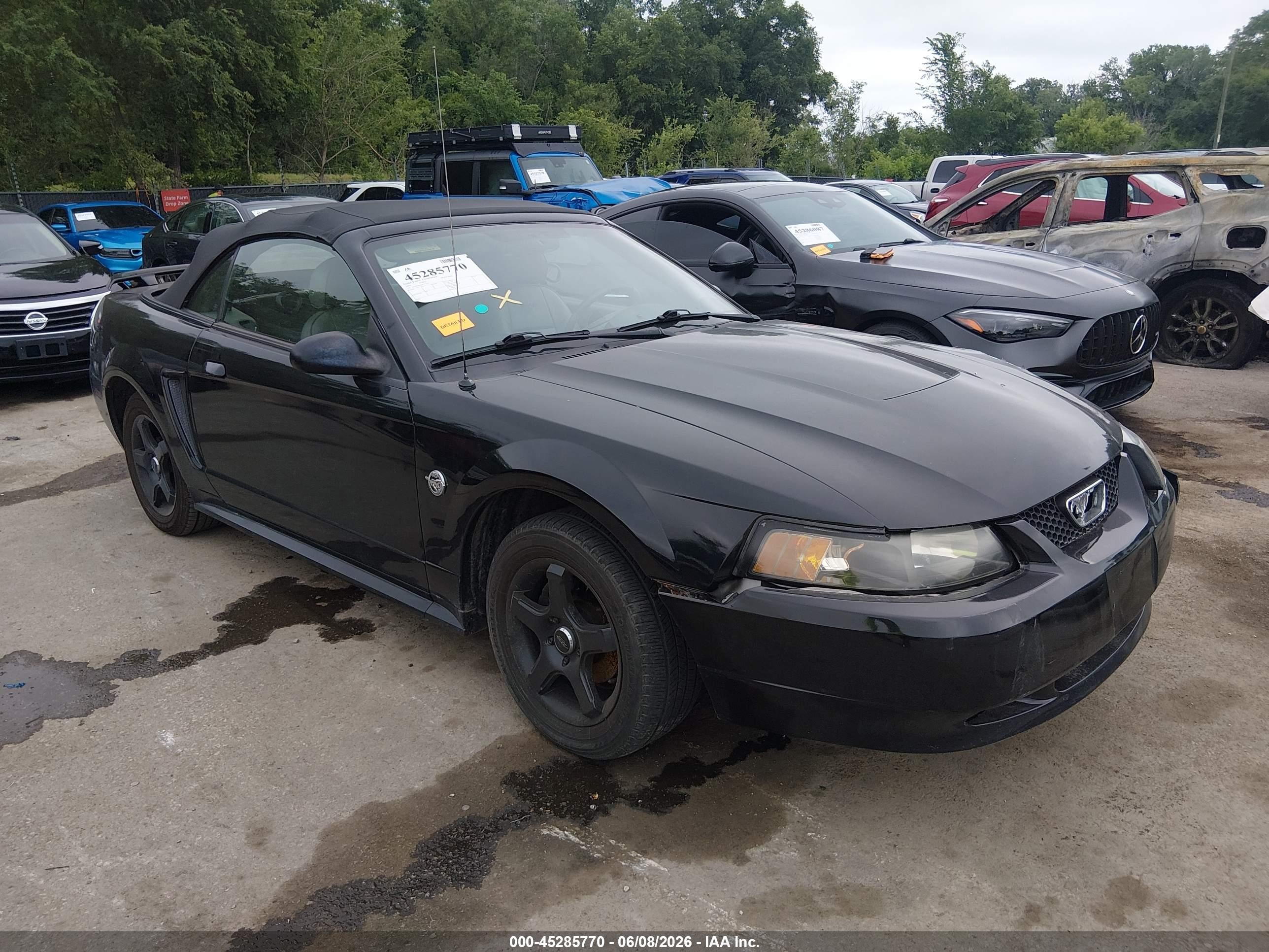 2004 Ford Mustang   Black vin: 1FAFP444X4F117572