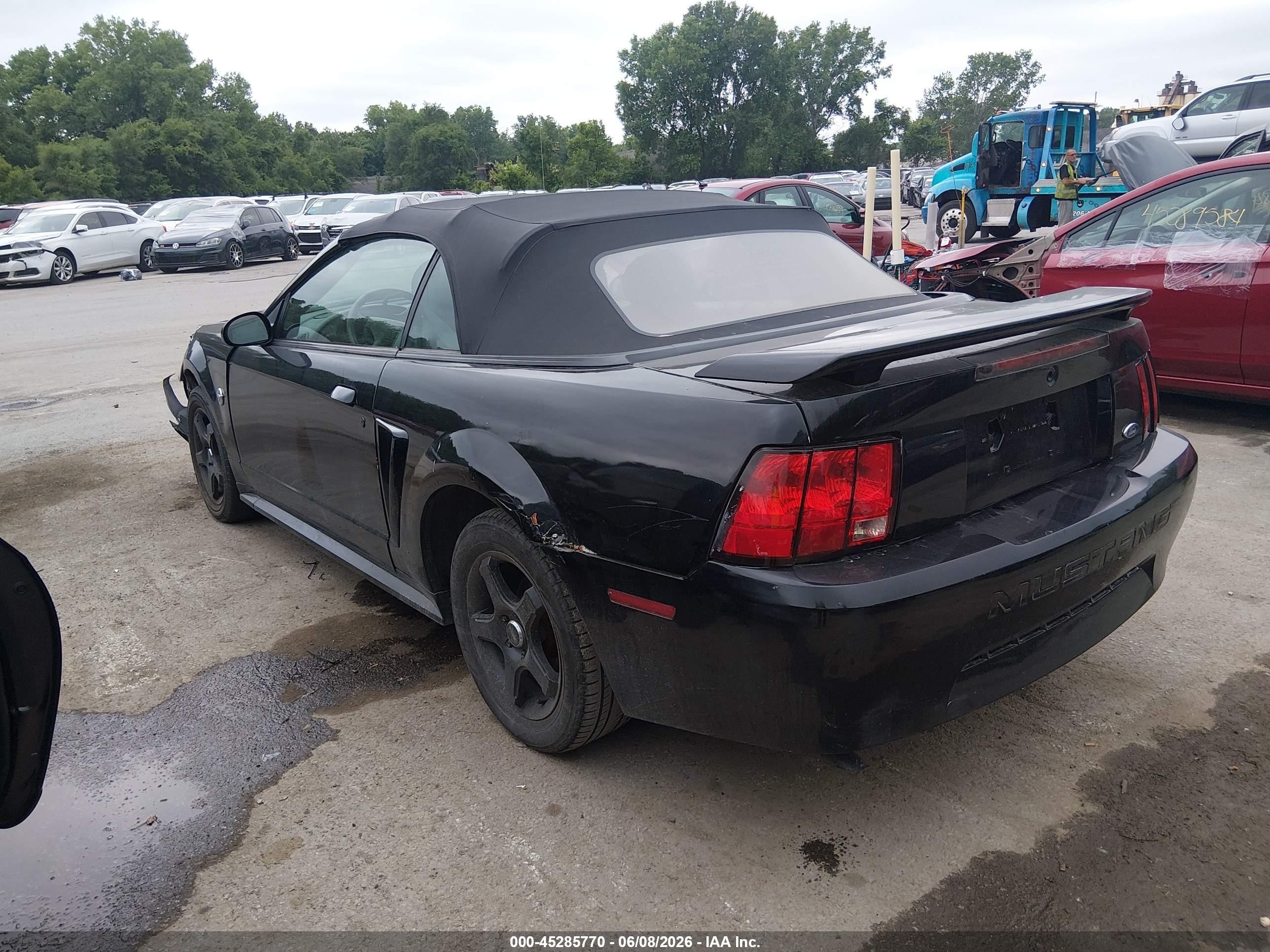2004 Ford Mustang   Black vin: 1FAFP444X4F117572
