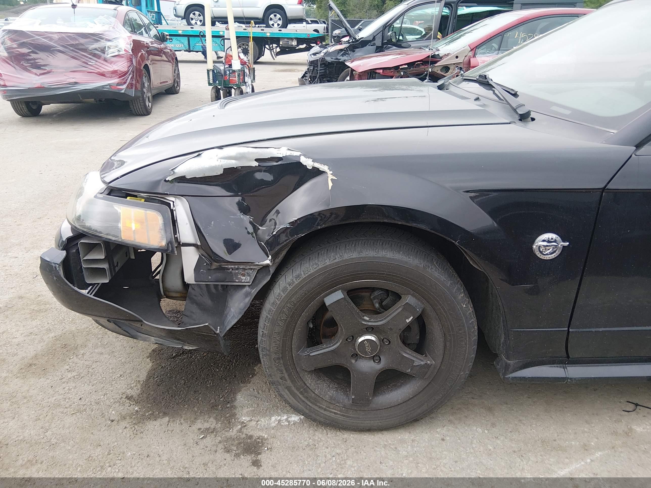 2004 Ford Mustang   Black vin: 1FAFP444X4F117572