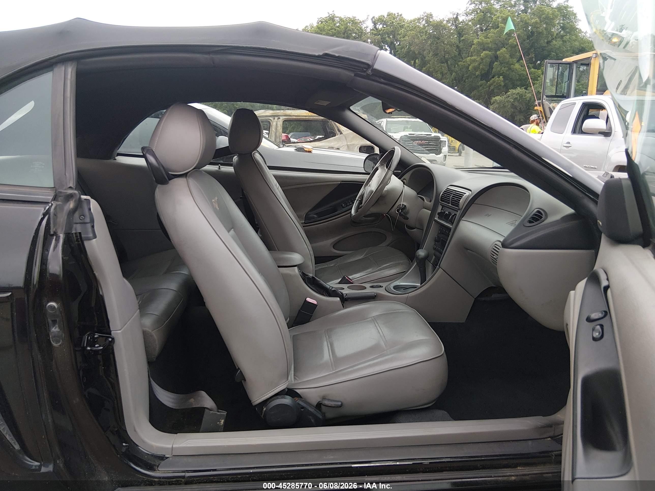 2004 Ford Mustang   Black vin: 1FAFP444X4F117572