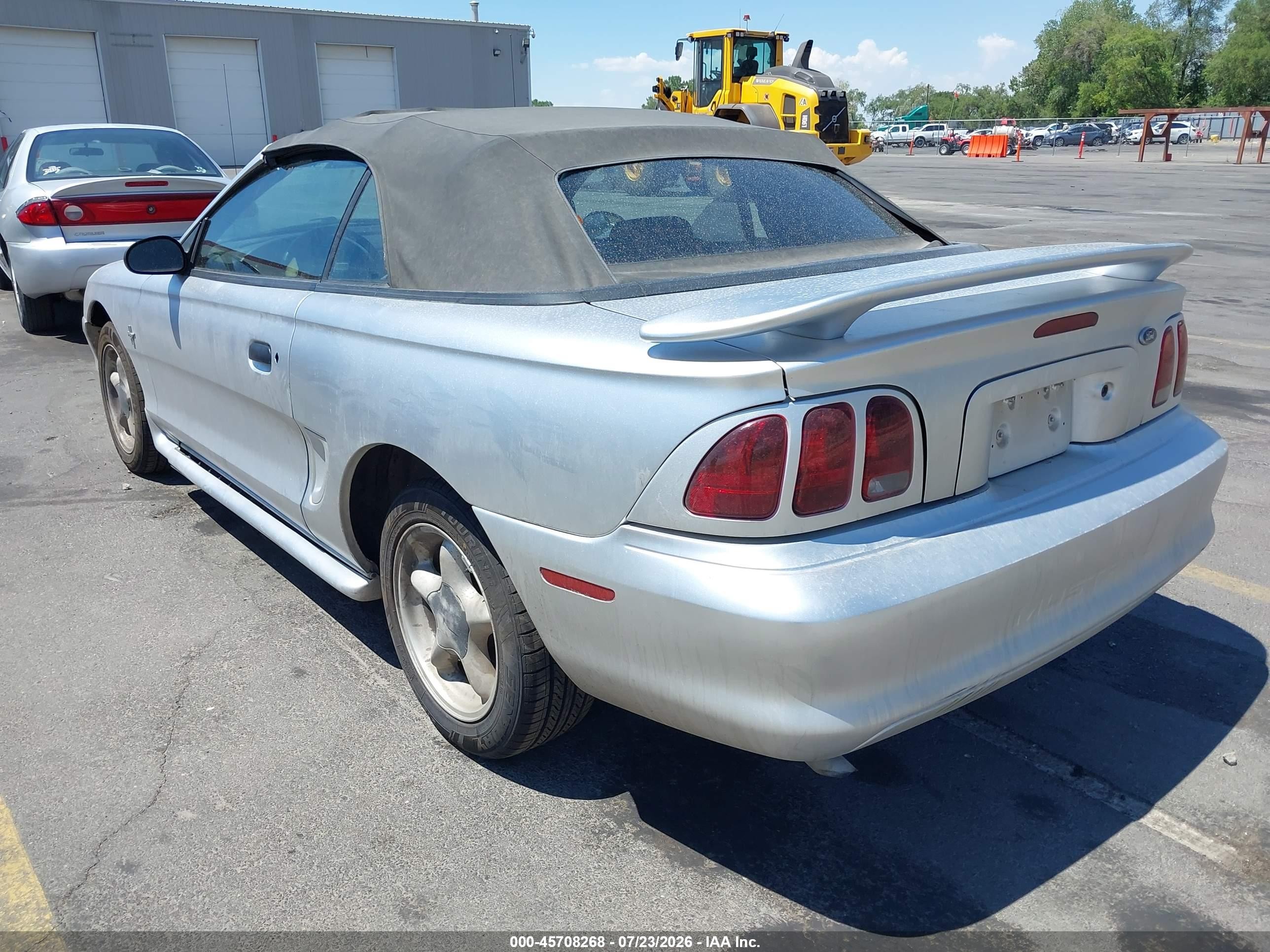 1998 Ford Mustang   Silver vin: 1FAFP444XWF177340
