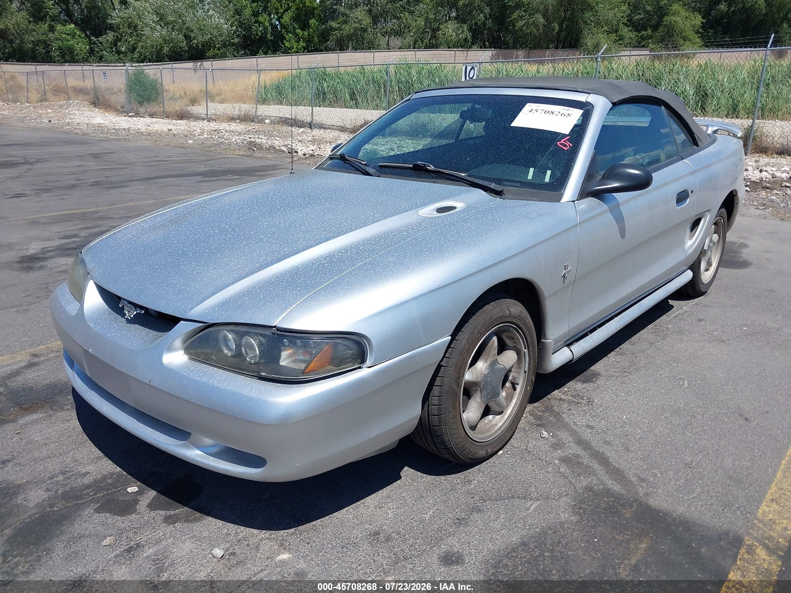 1998 Ford Mustang   Silver vin: 1FAFP444XWF177340