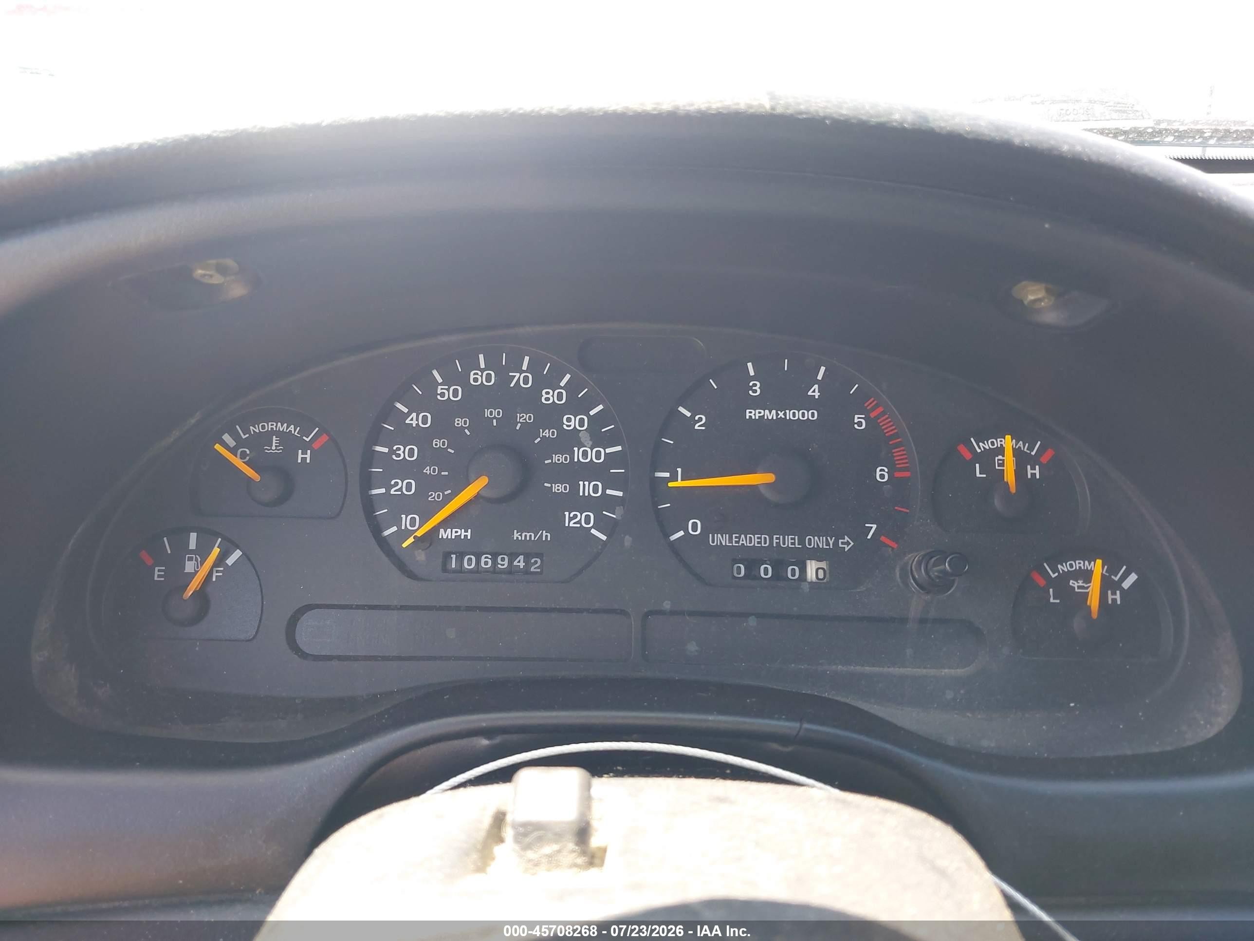 1998 Ford Mustang   Silver vin: 1FAFP444XWF177340