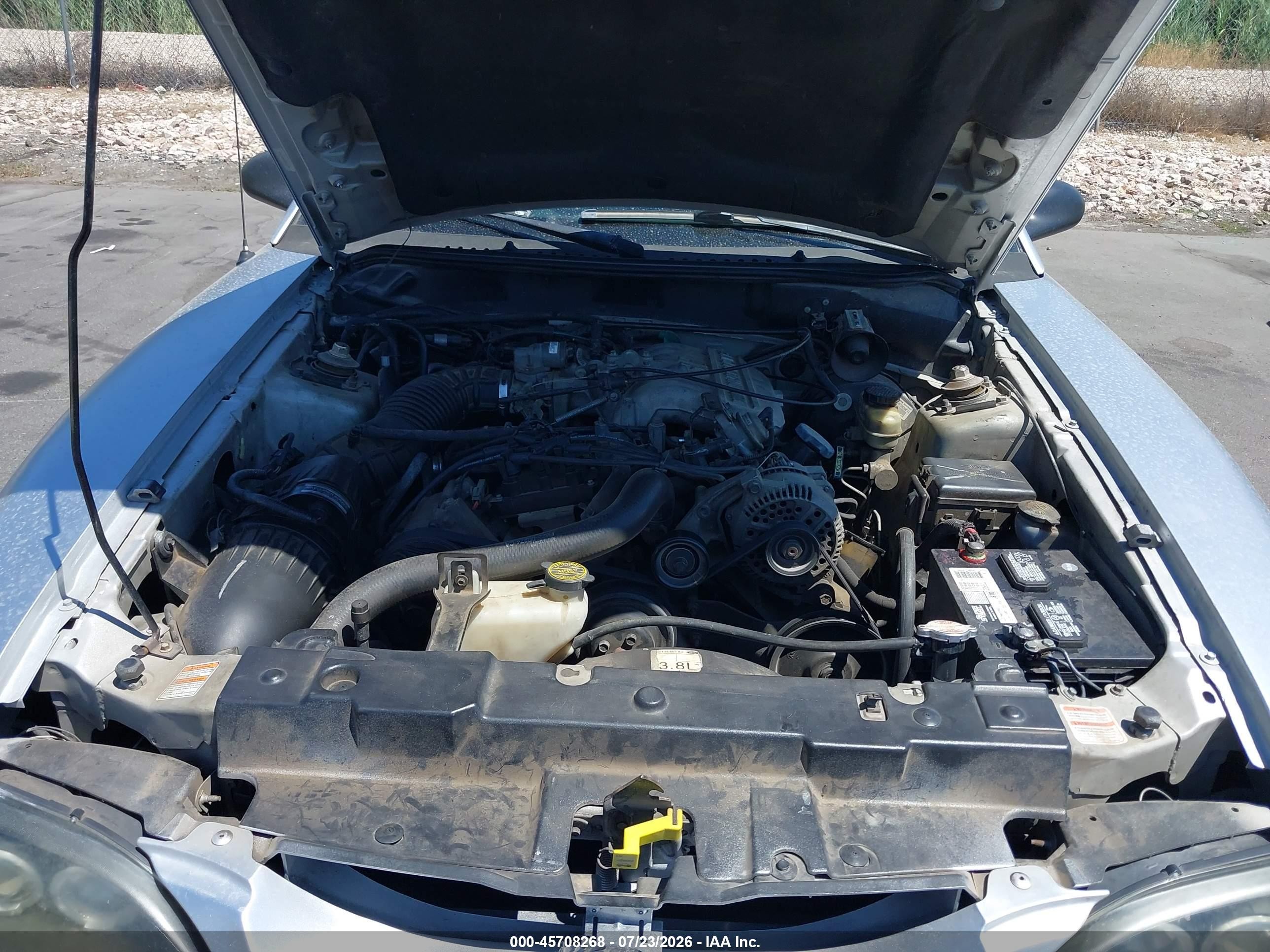 1998 Ford Mustang   Silver vin: 1FAFP444XWF177340