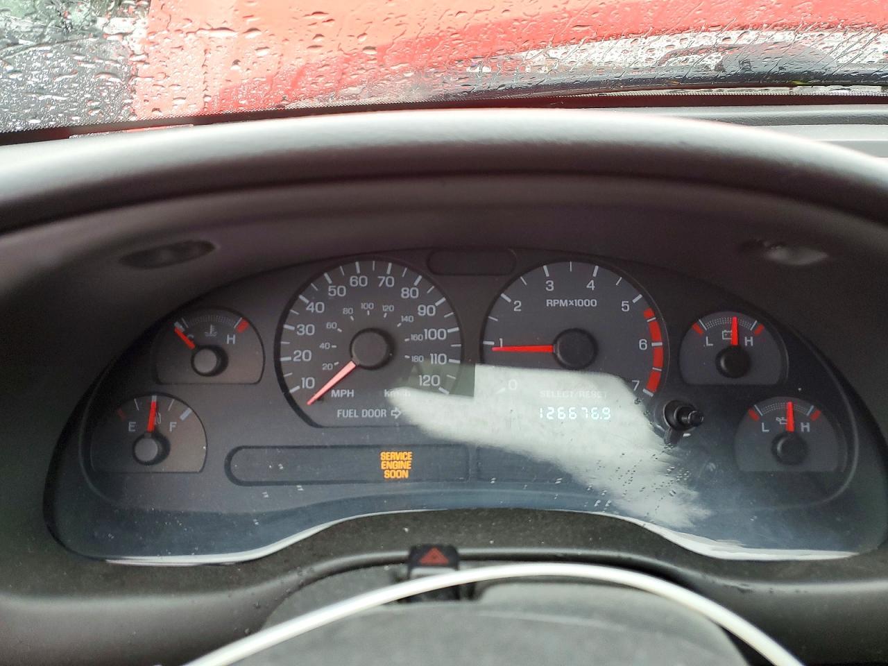 2000 Ford Mustang Red vin: 1FAFP444XYF122194