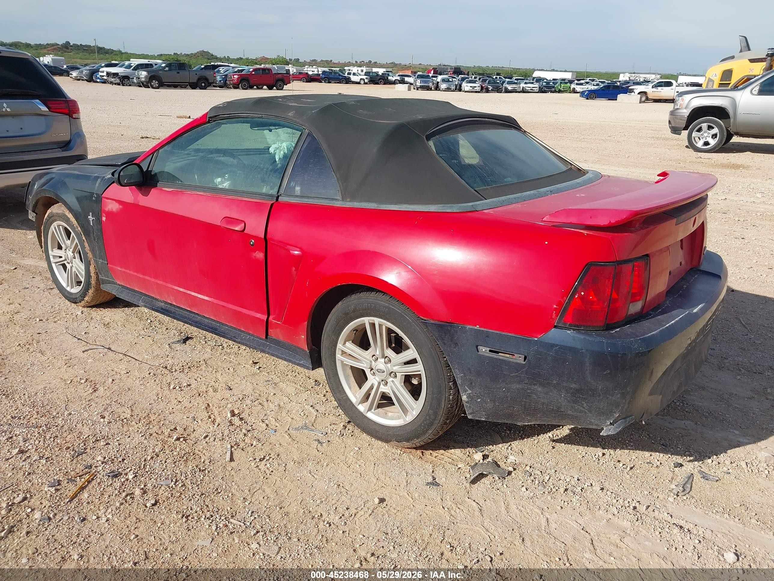 2004 Ford Mustang   Red vin: 1FAFP44644F140508