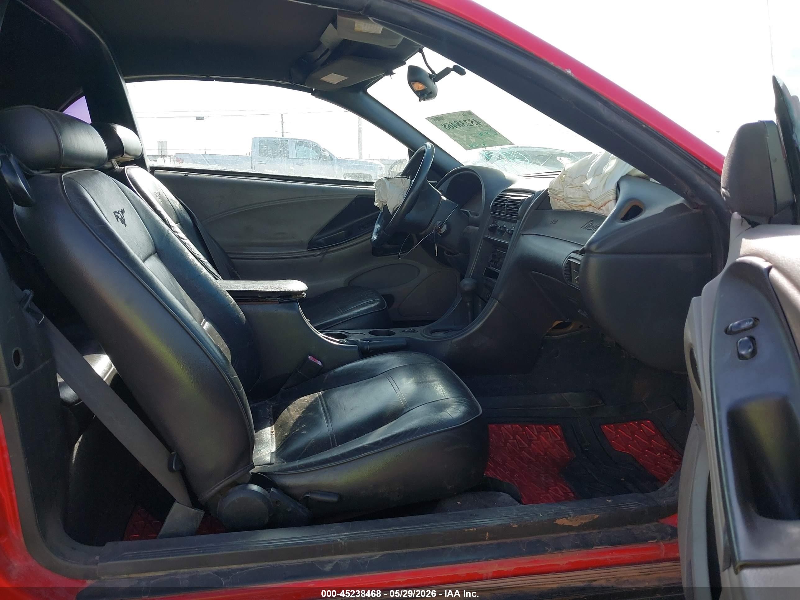 2004 Ford Mustang   Red vin: 1FAFP44644F140508
