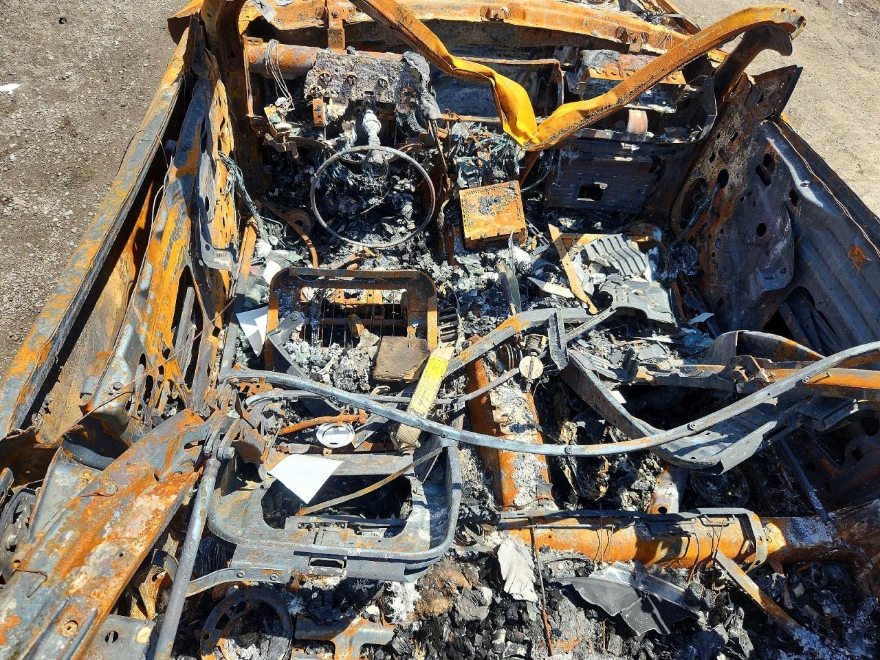 2004 Ford Mustang Burn vin: 1FAFP44644F236395