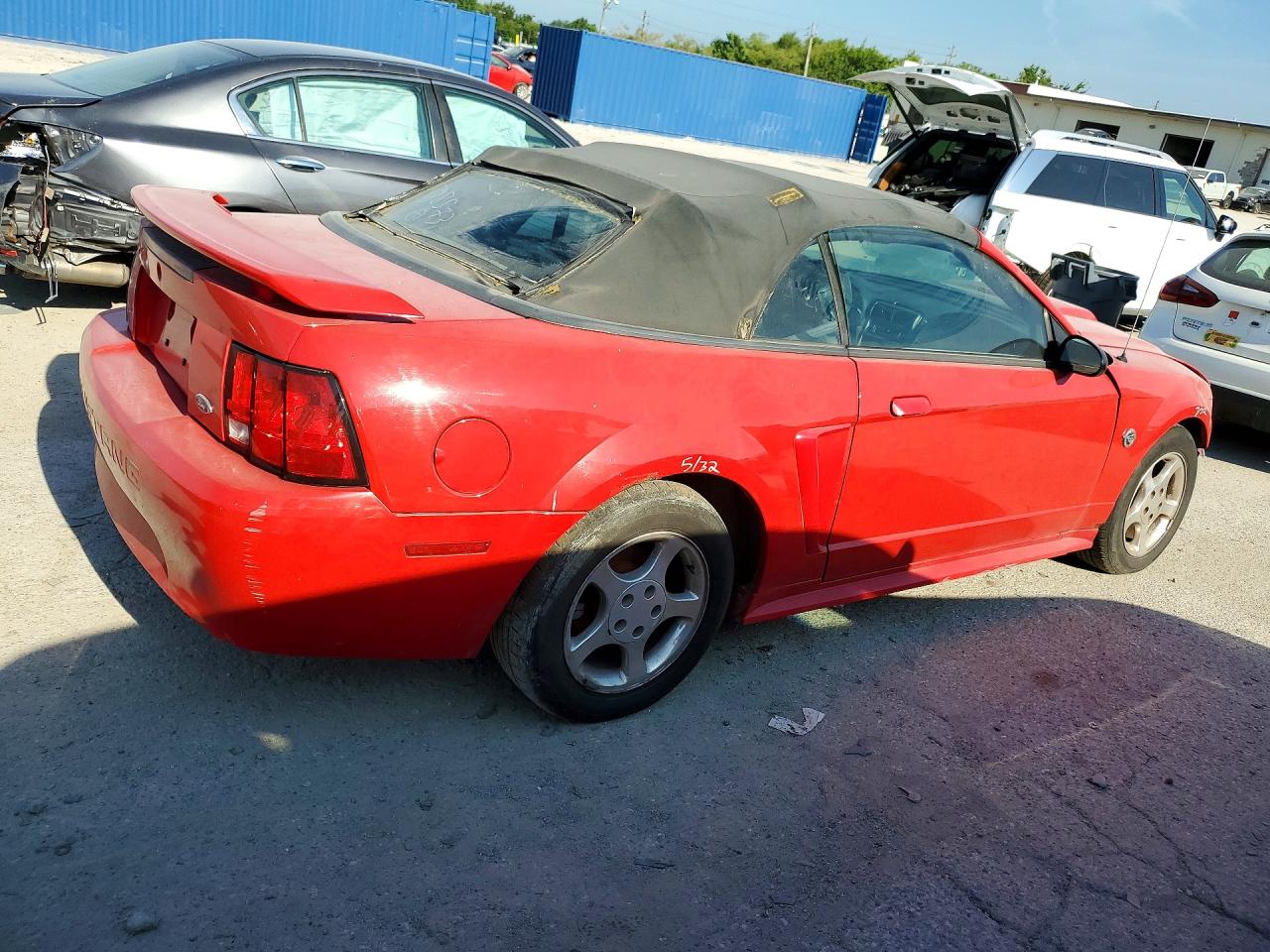 2004 Ford Mustang Red vin: 1FAFP44654F138573