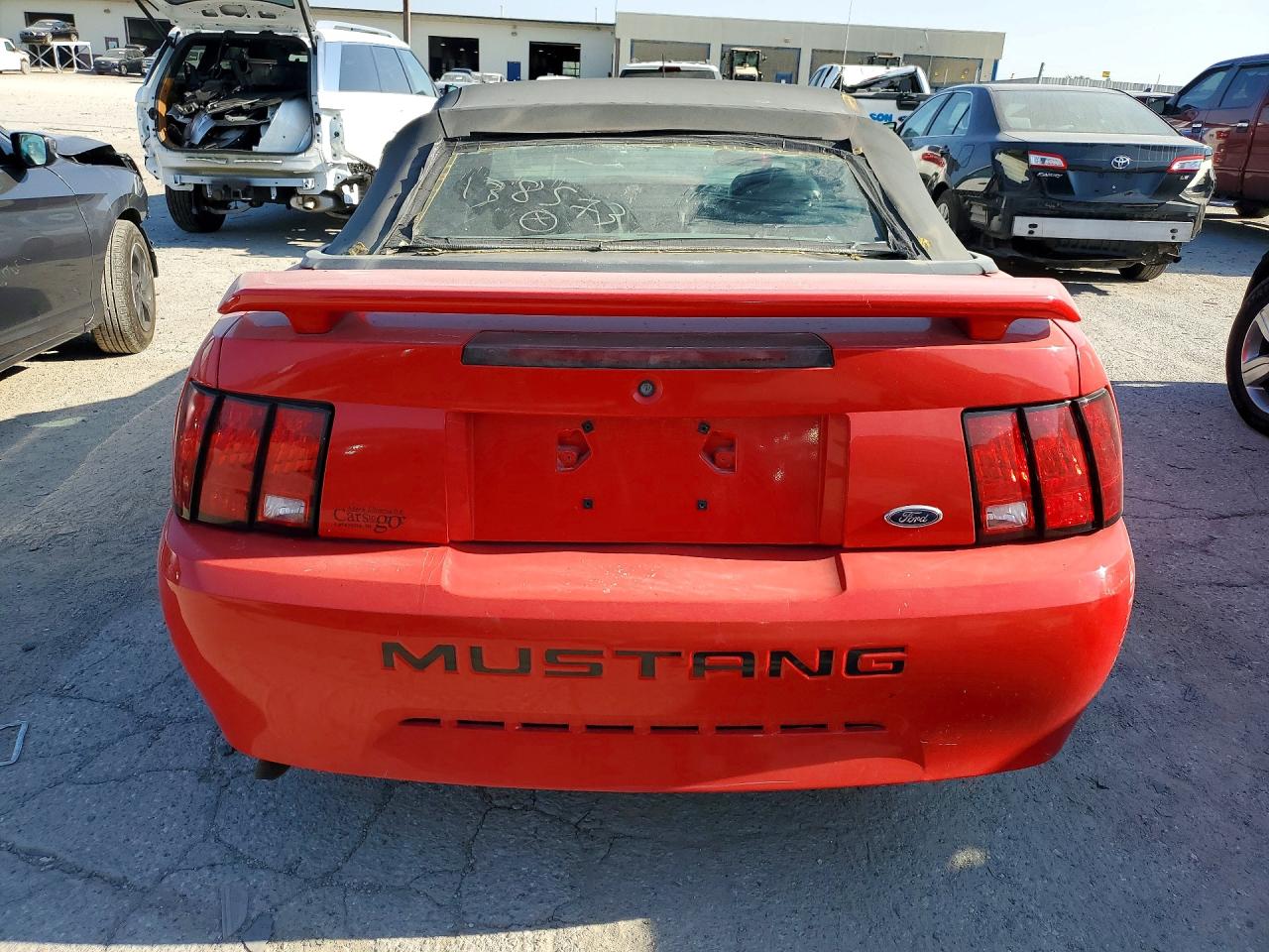 2004 Ford Mustang Red vin: 1FAFP44654F138573