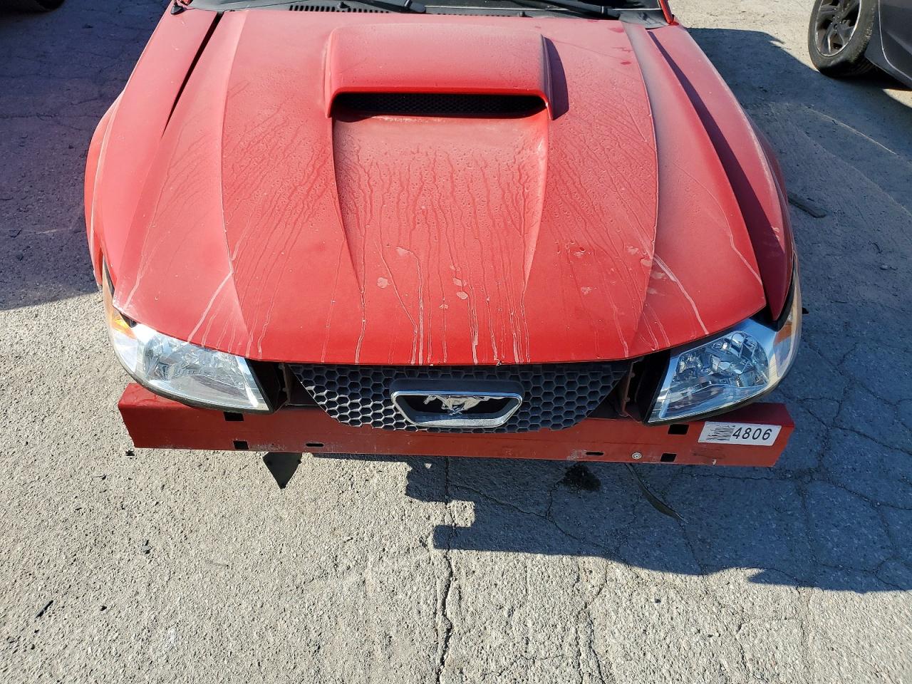 2004 Ford Mustang Red vin: 1FAFP44654F138573