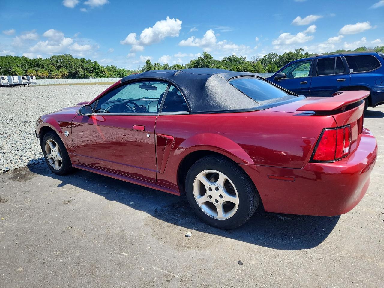 2004 Ford Mustang Burgundy vin: 1FAFP44654F186655