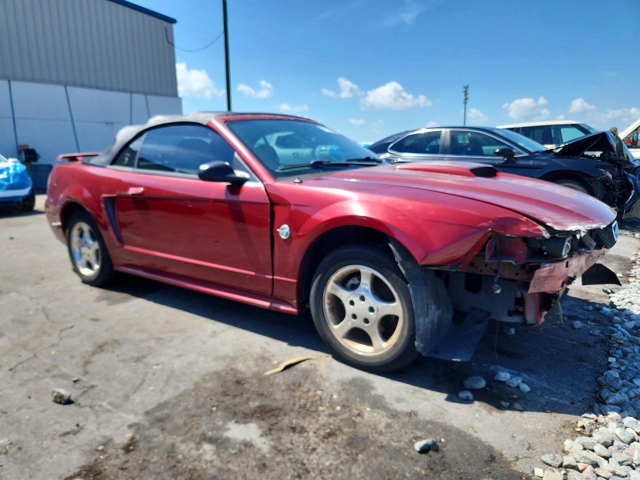 2004 Ford Mustang Burgundy vin: 1FAFP44654F186655