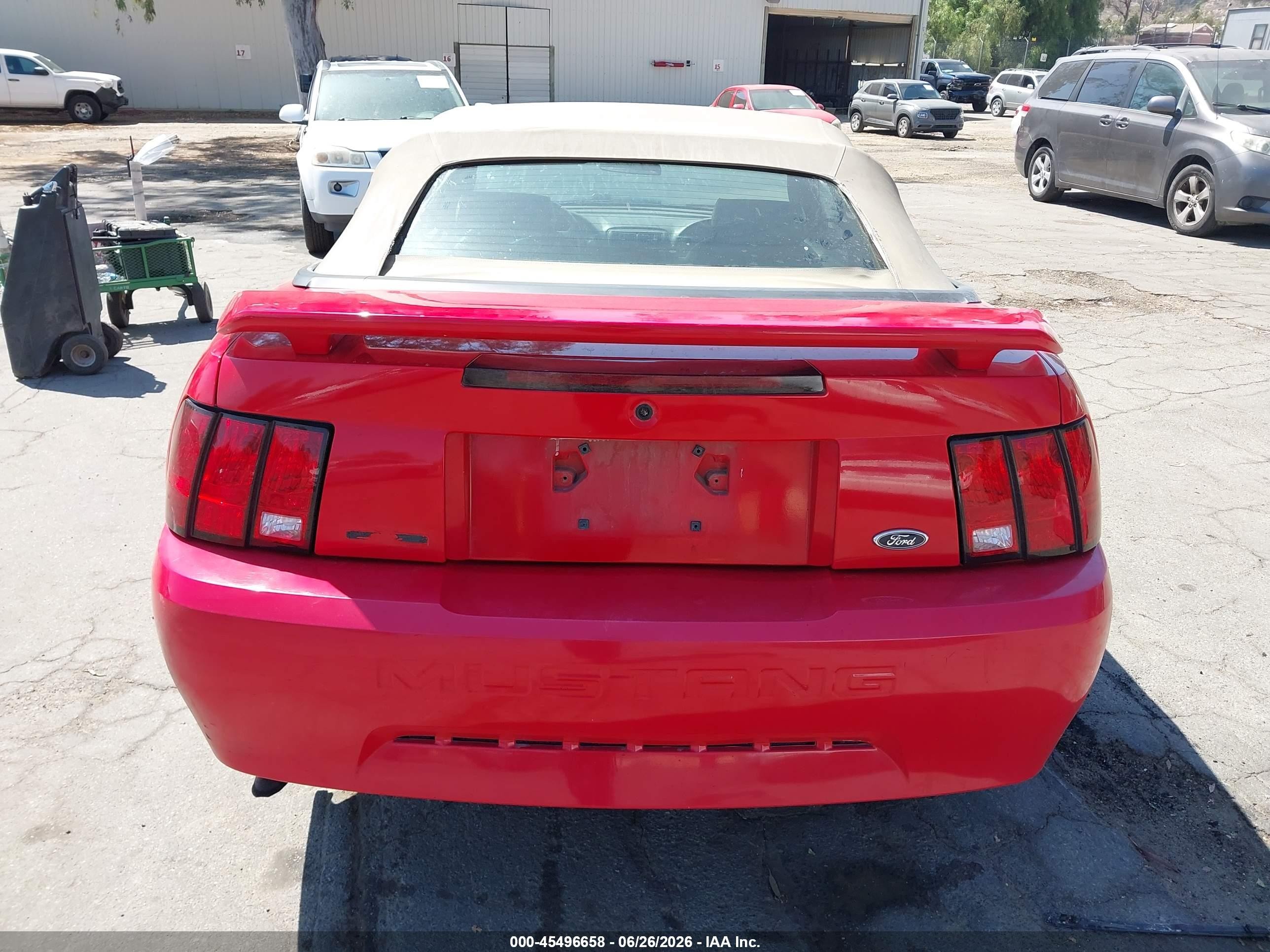 2004 Ford Mustang   Red vin: 1FAFP44654F206998