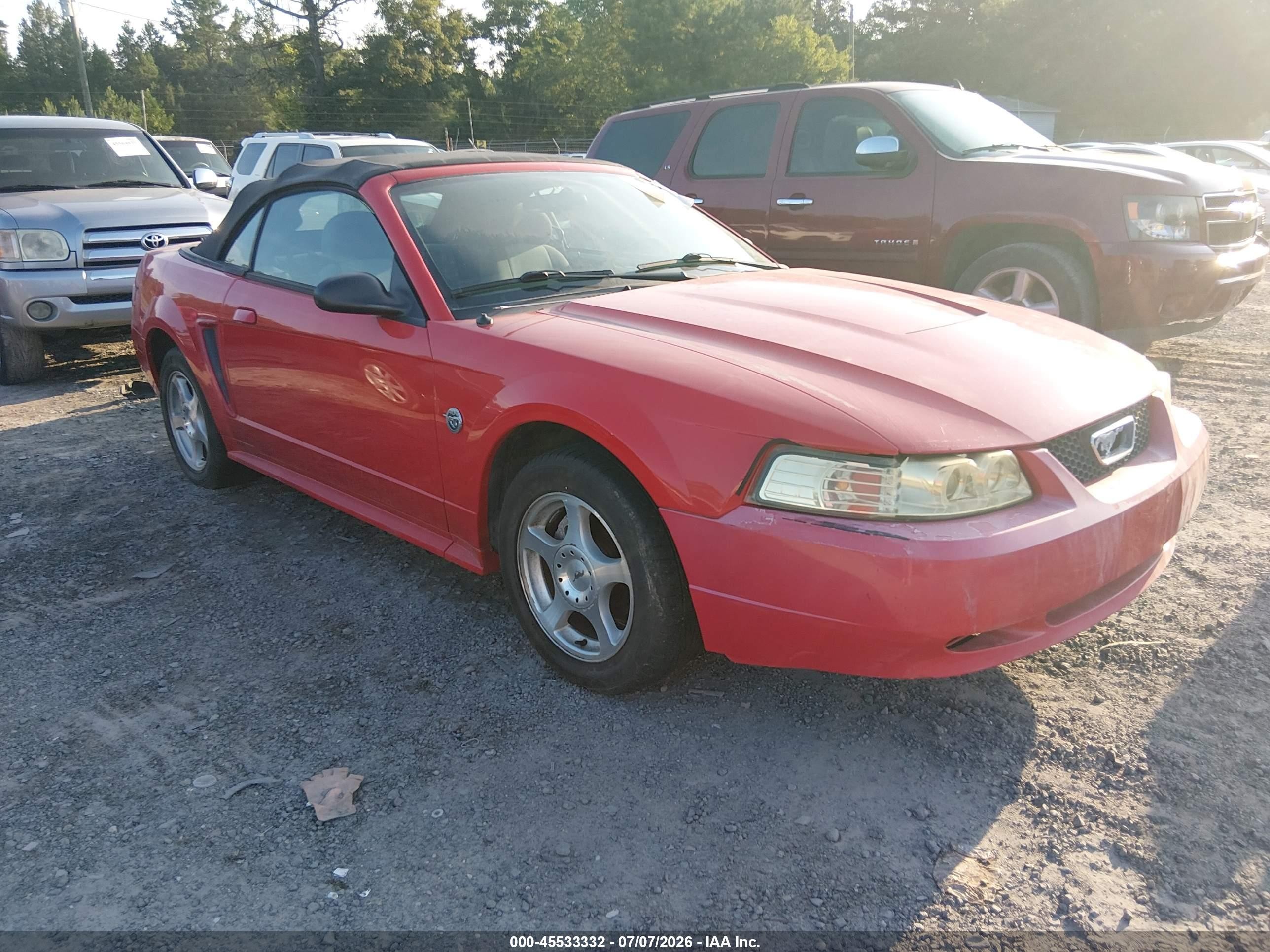 2004 Ford Mustang   Красный vin: 1FAFP44654F217791