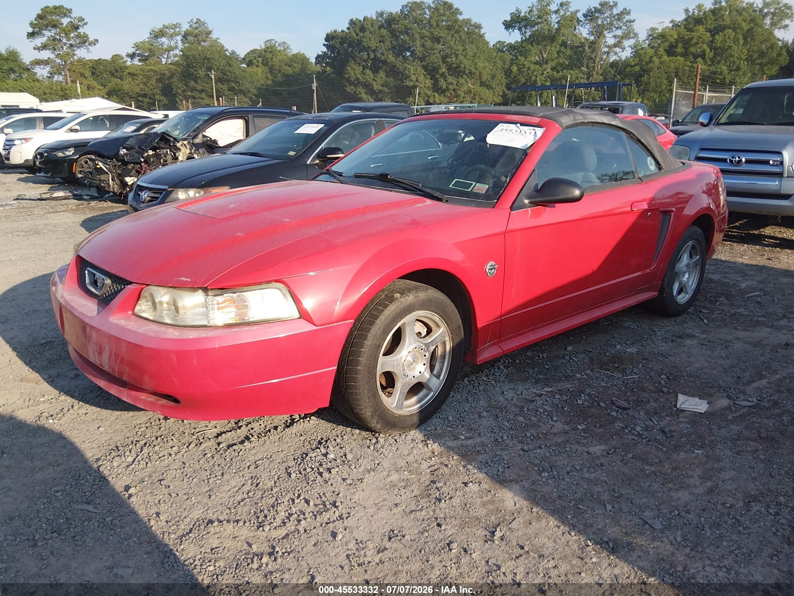 2004 Ford Mustang   Red vin: 1FAFP44654F217791