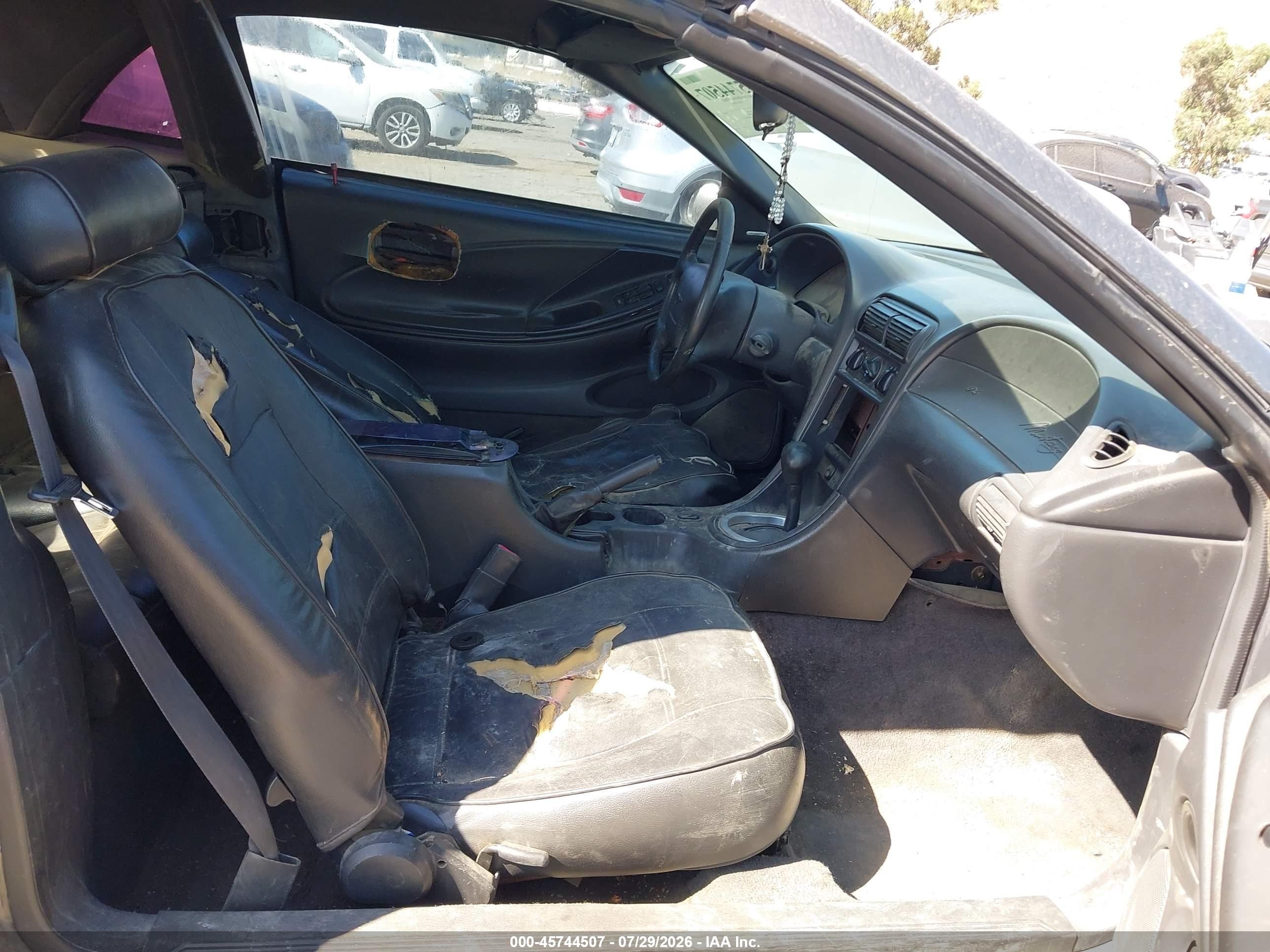 2004 Ford Mustang   Gray vin: 1FAFP44654F225499