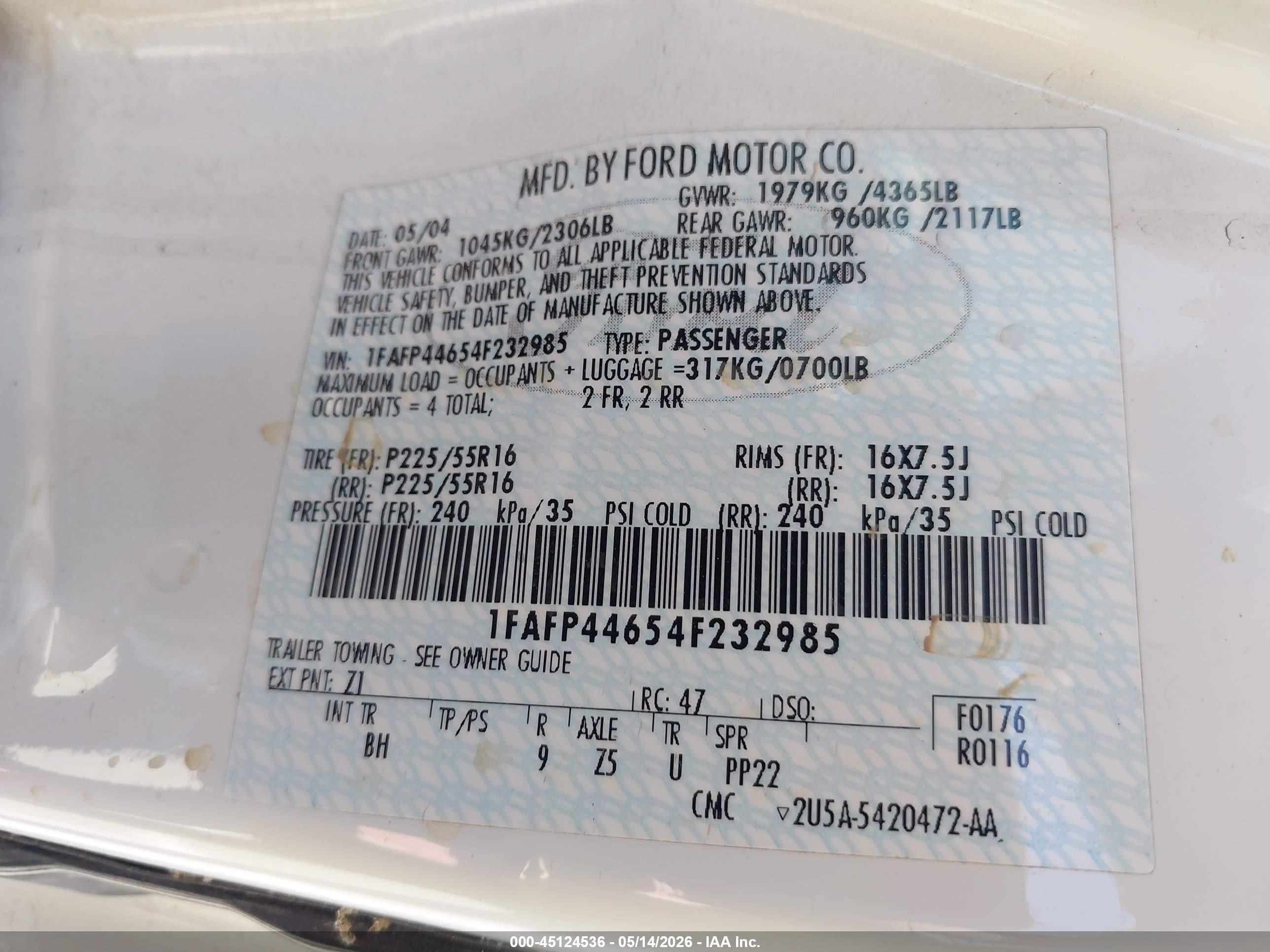 2004 Ford Mustang   White vin: 1FAFP44654F232985
