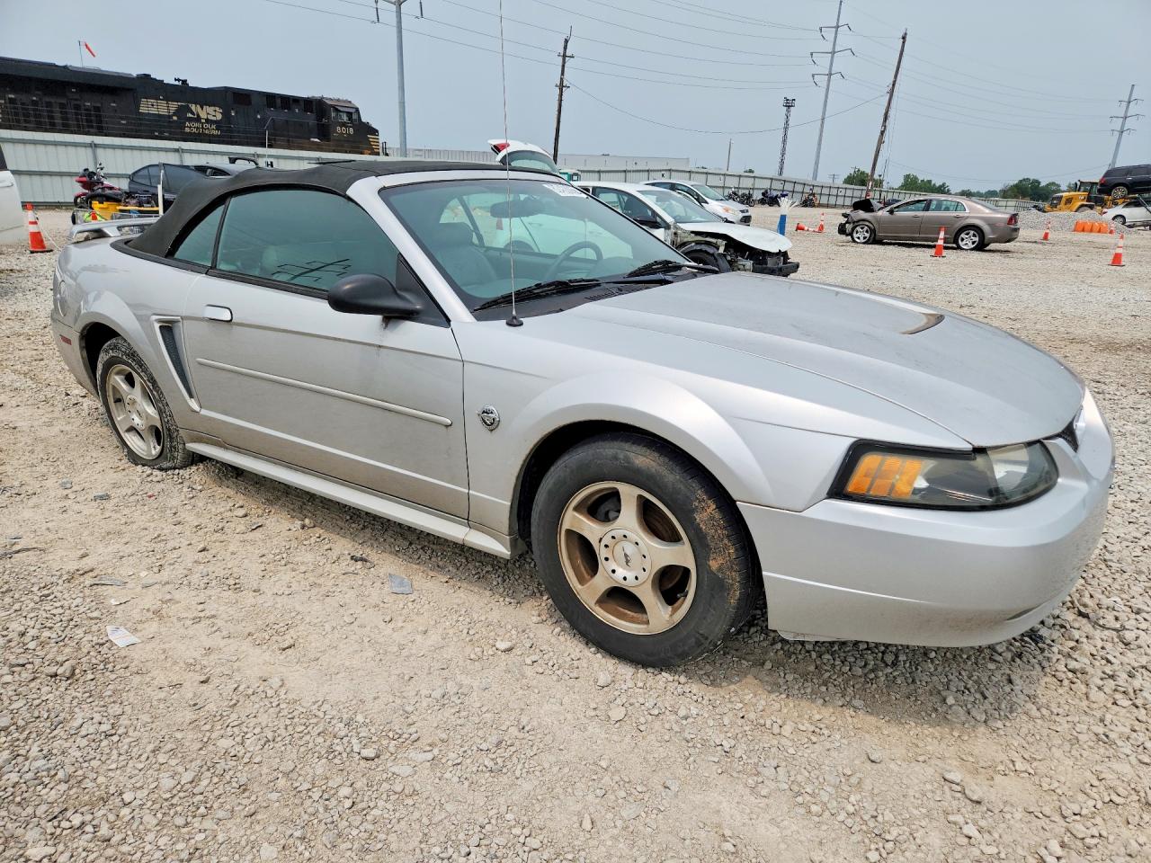 2004 Ford Mustang Silver vin: 1FAFP44664F138470