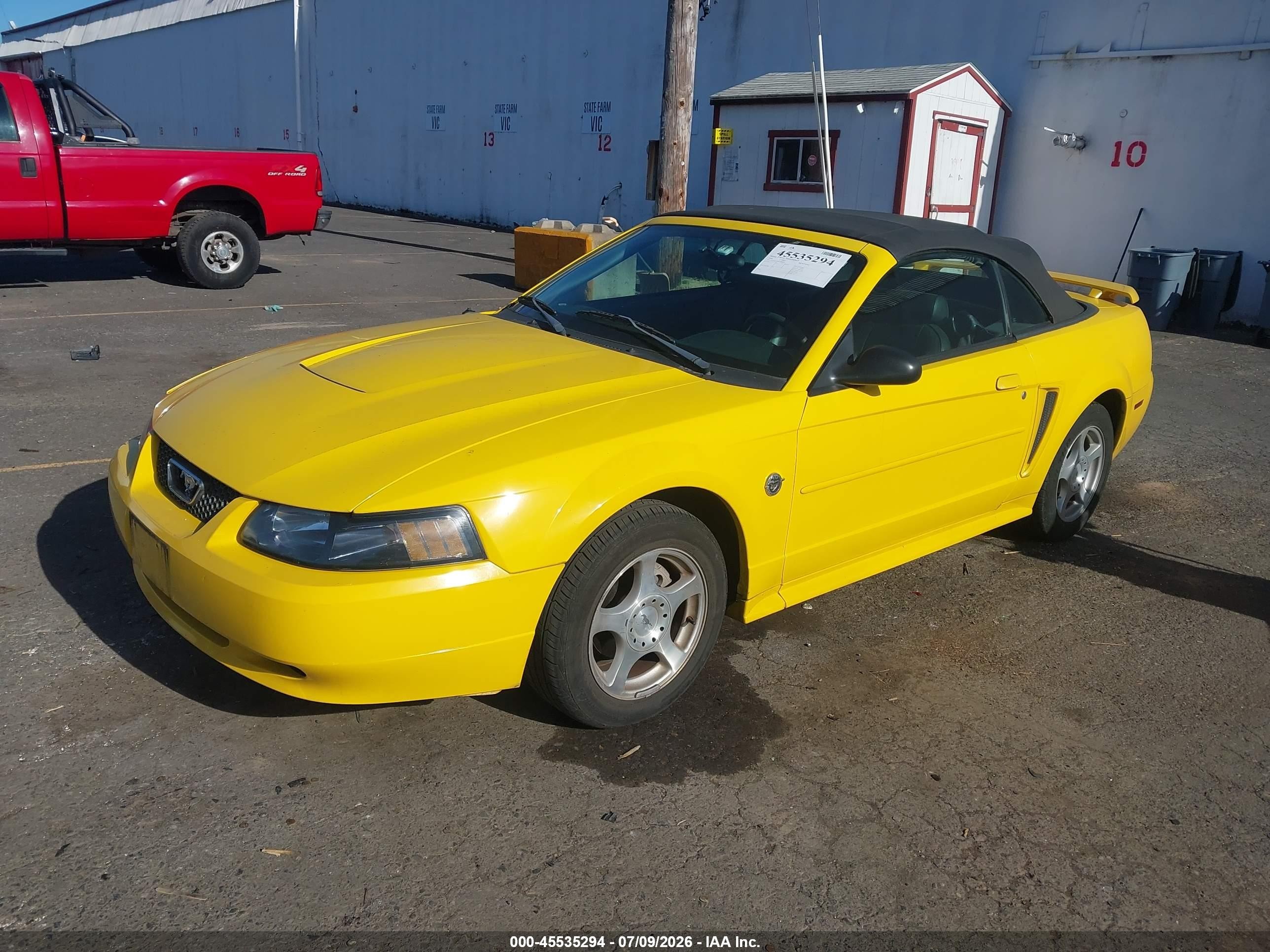 2004 Ford Mustang   Yellow vin: 1FAFP44664F188897