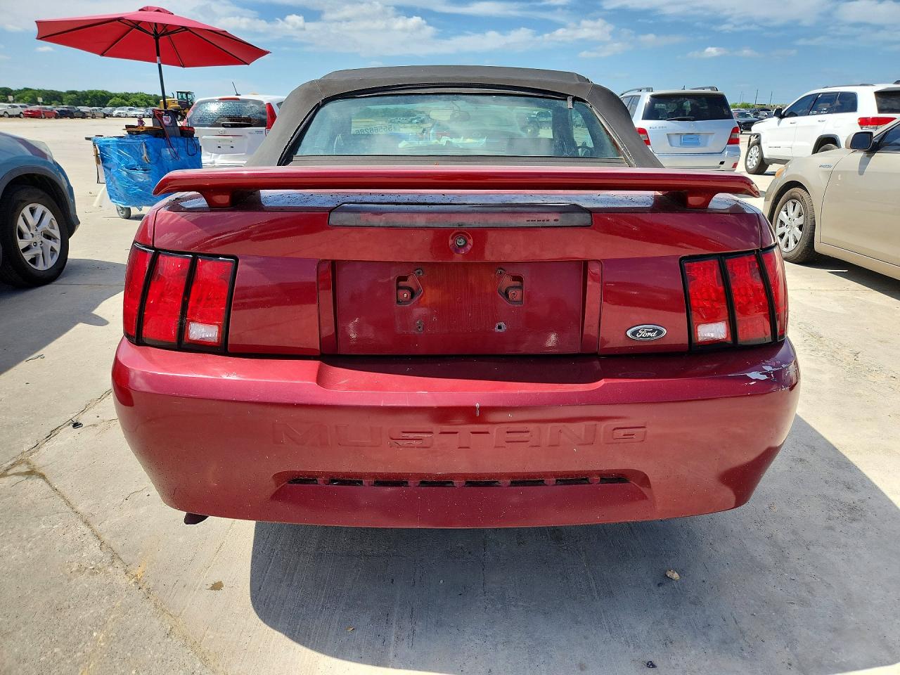 2004 Ford Mustang Red vin: 1FAFP44664F204788