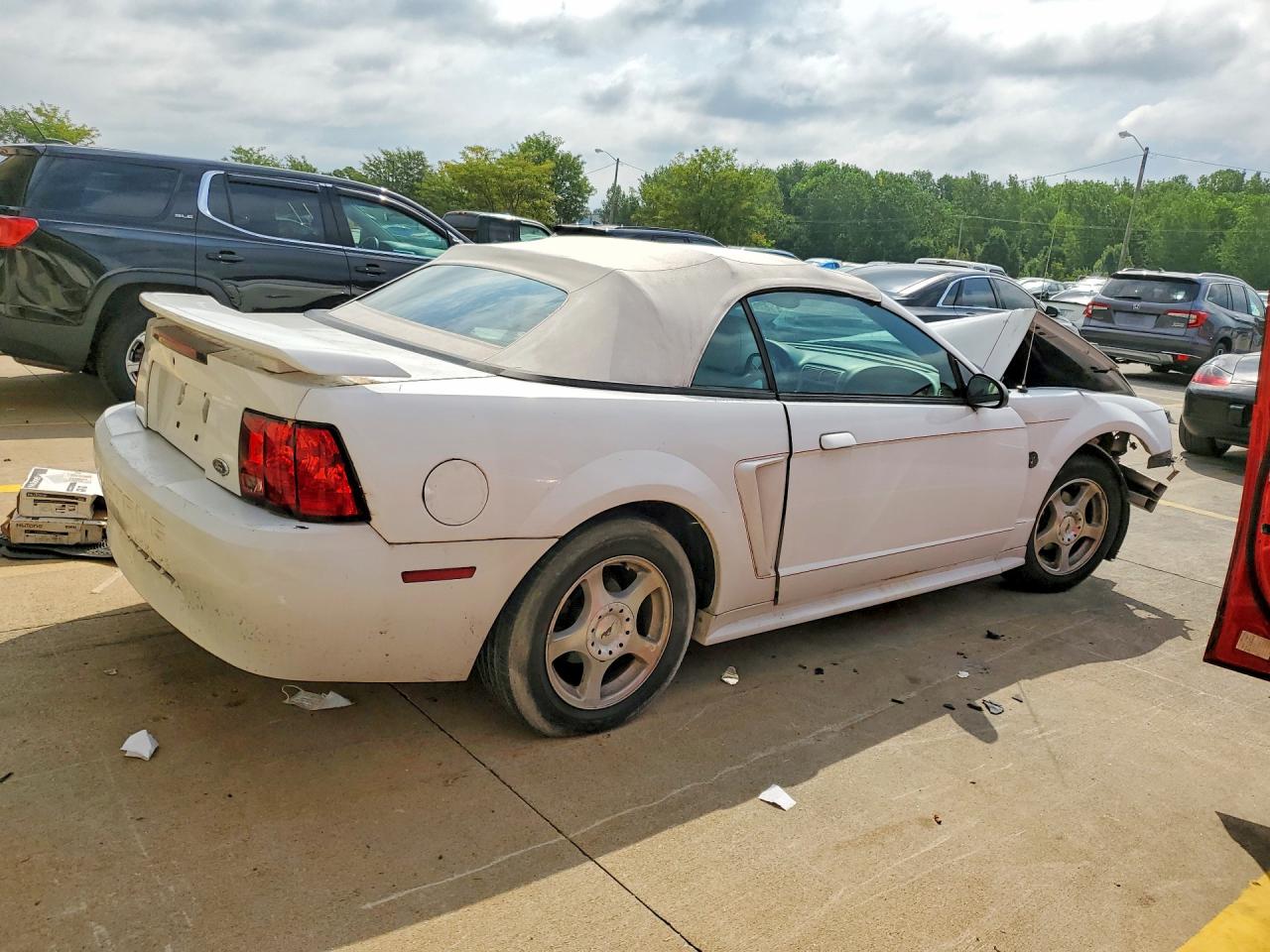 2004 Ford Mustang White vin: 1FAFP44674F157187